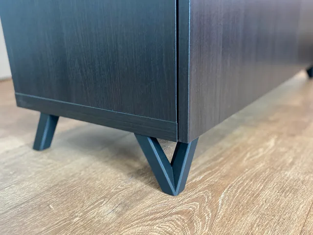 Elegant Furniture Leg