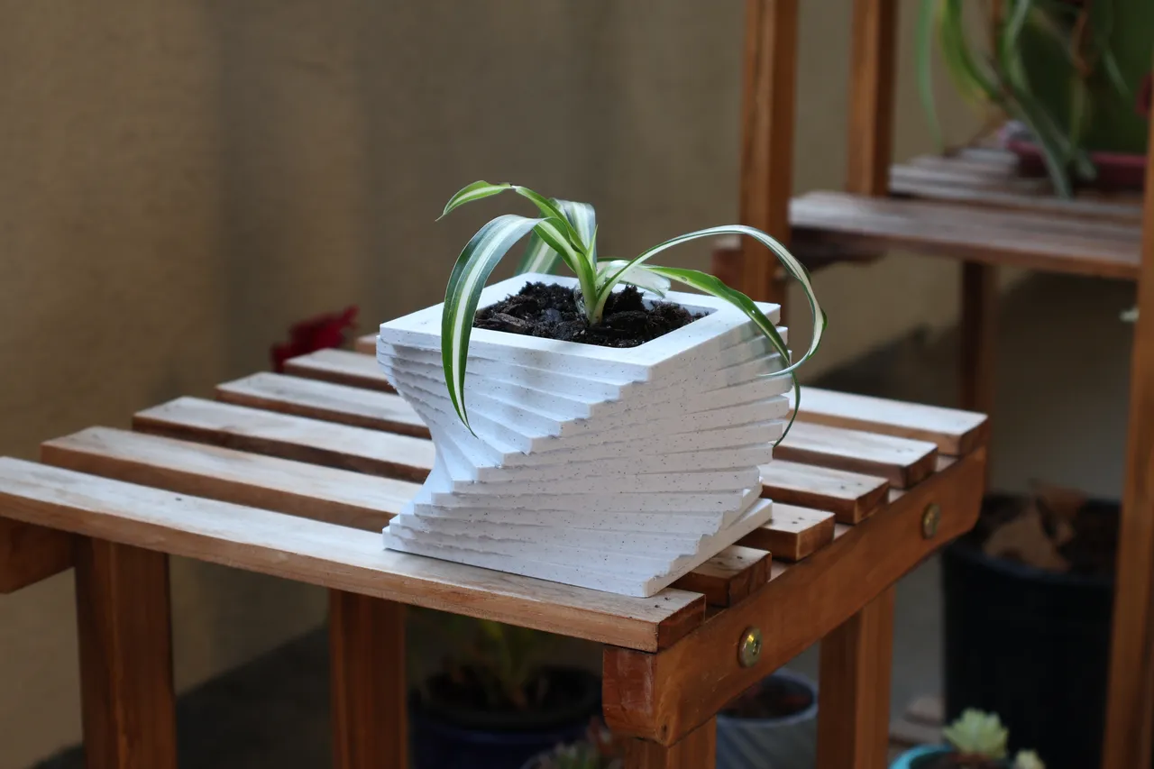 Twisted Planter by thinkingalaud | Download free STL model | Printables.com