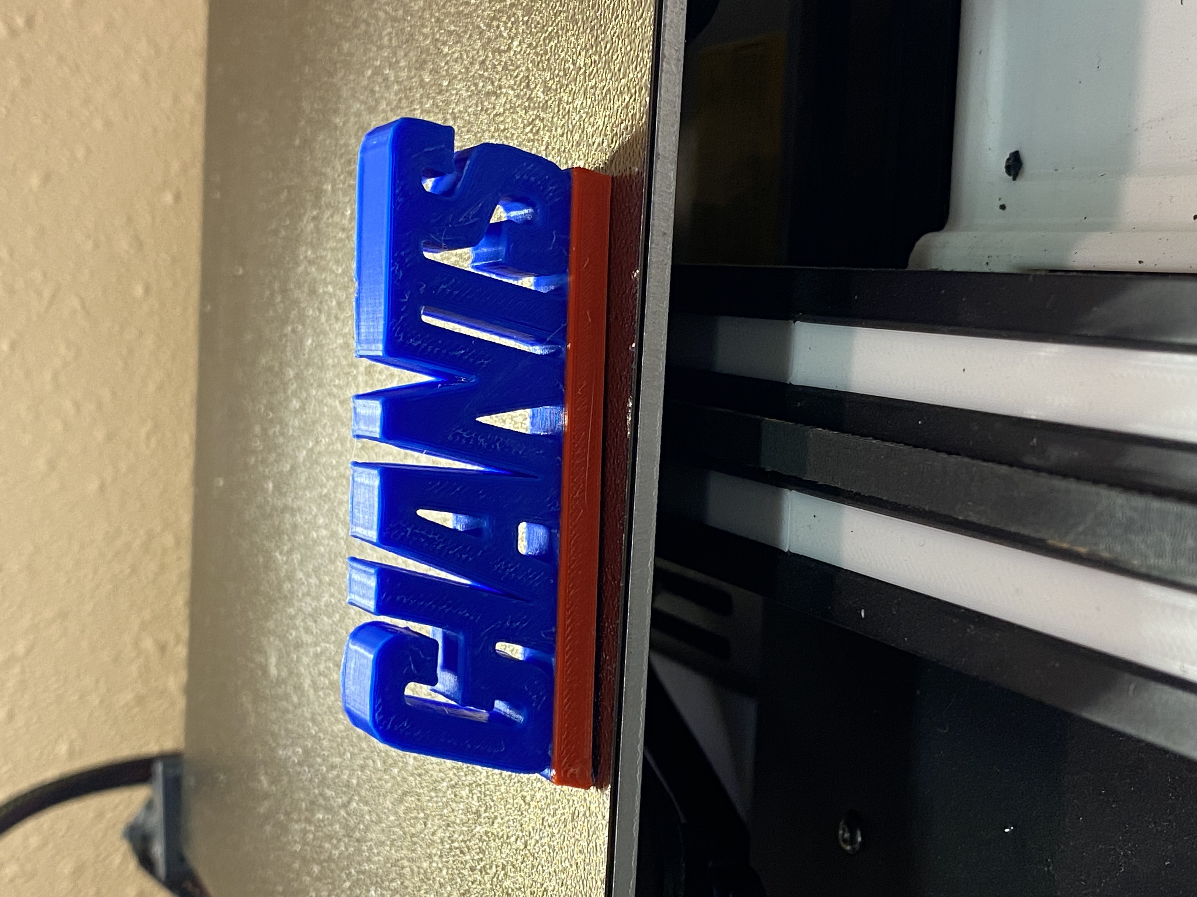NY Giants Logo Stand