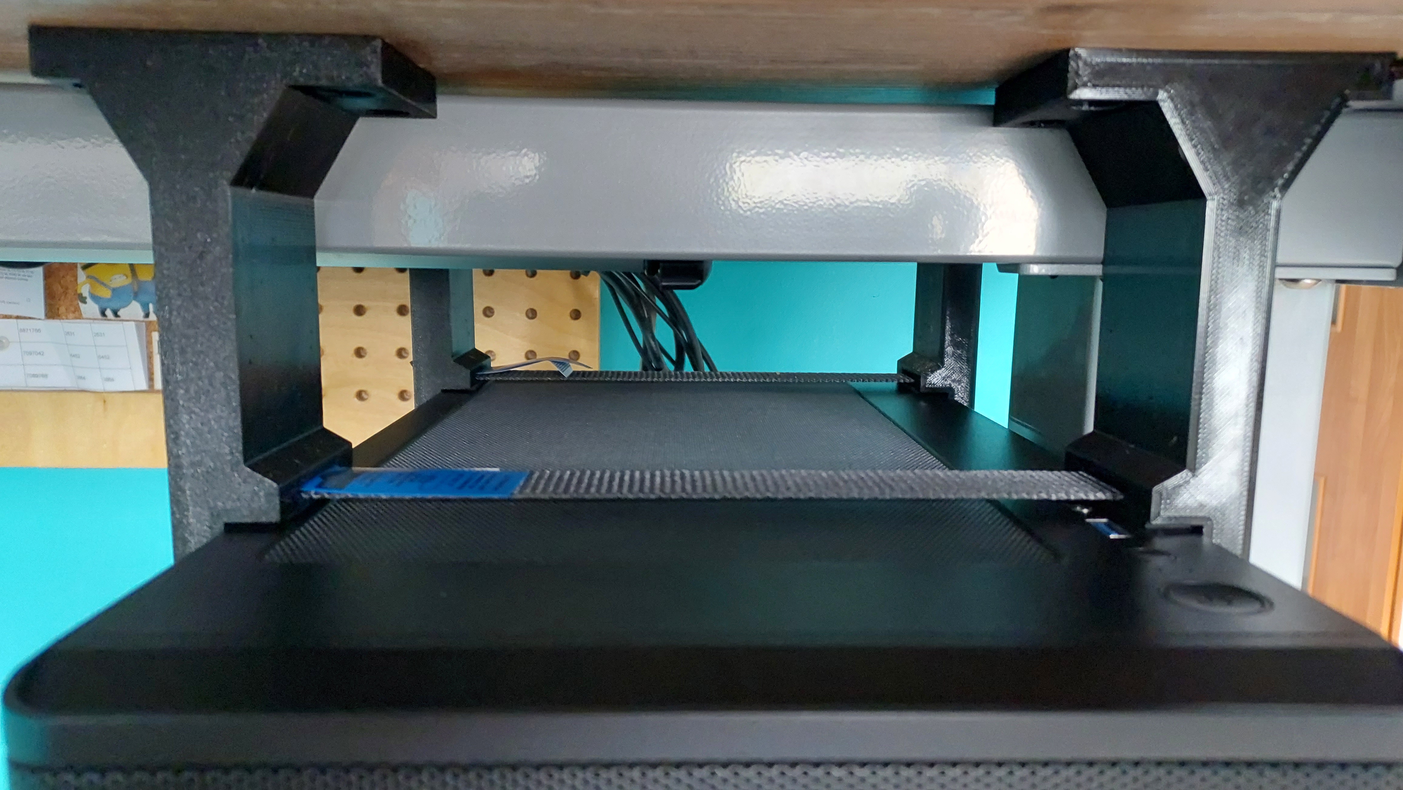 Miniatura 4 do modelo 3D PC case desk holder