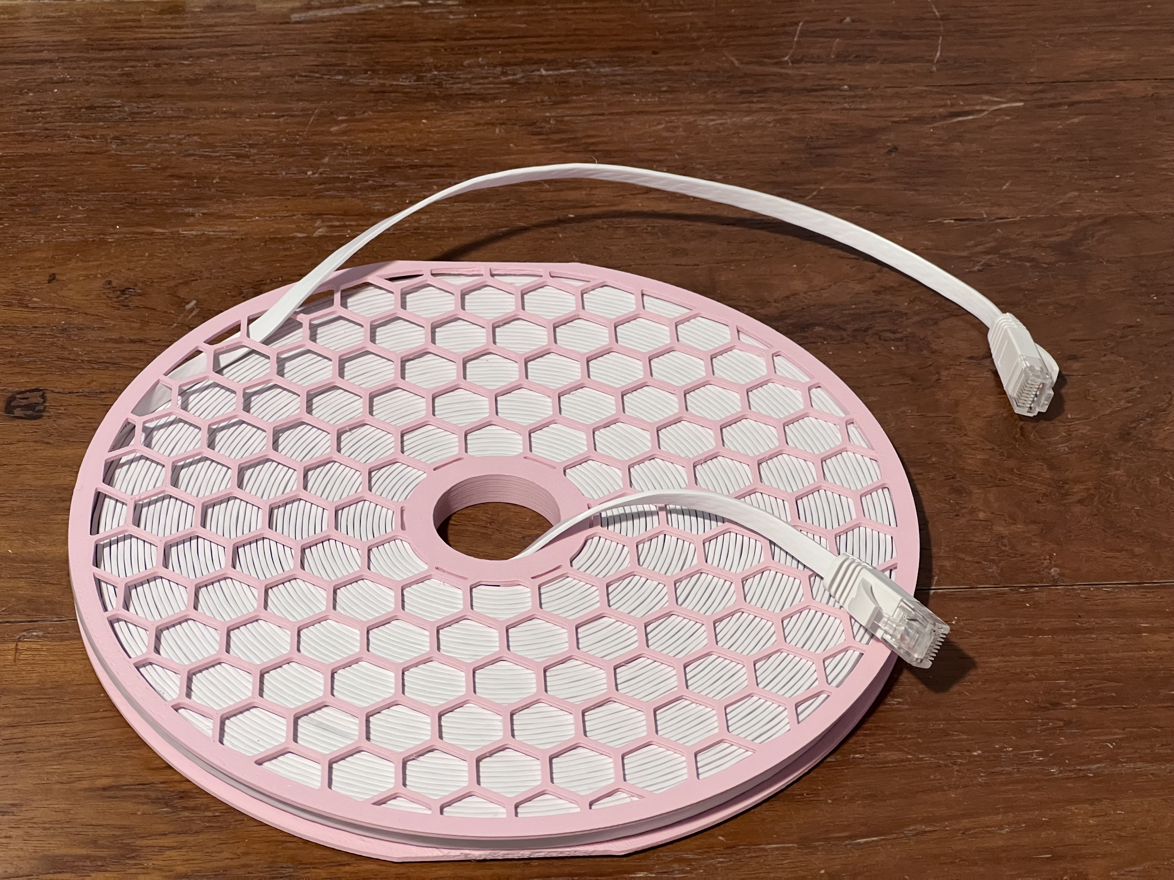 Miniatura 2 do modelo 3D Flat Ethernet Cable Spool