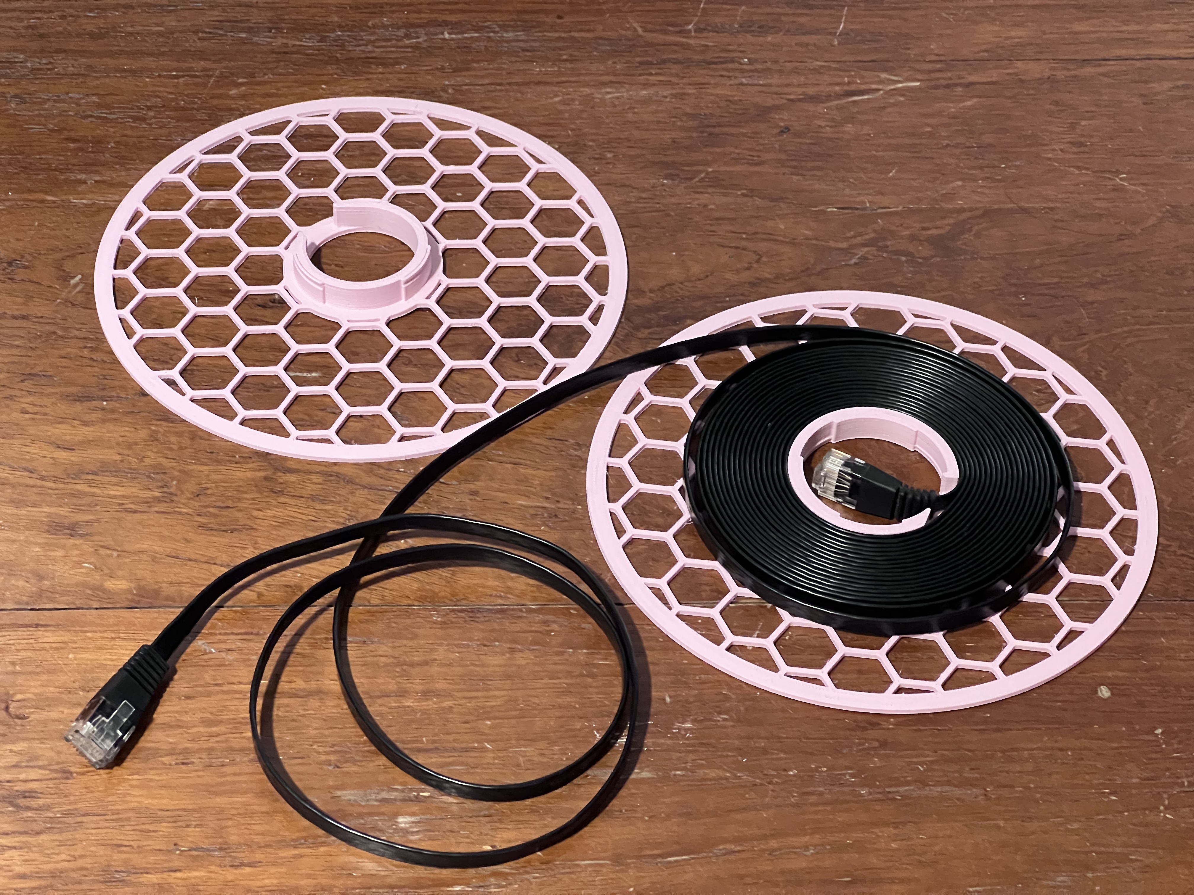 Miniatura 3 do modelo 3D Flat Ethernet Cable Spool