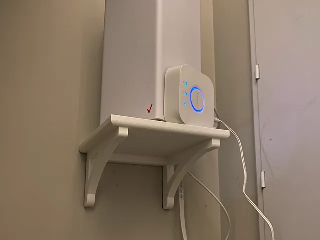Square-Surface Shelf (Adhesive Mounted) (PIP)