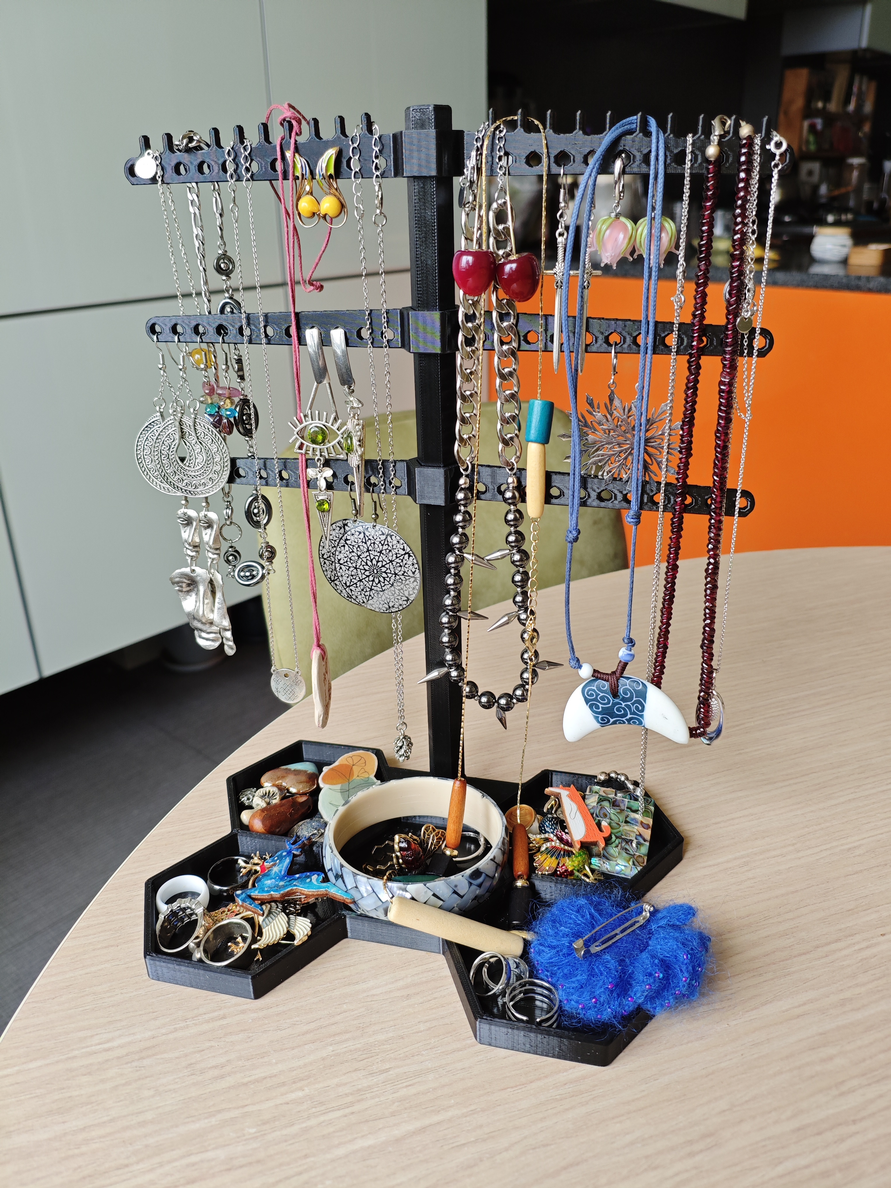 Jewelry stand big and strong