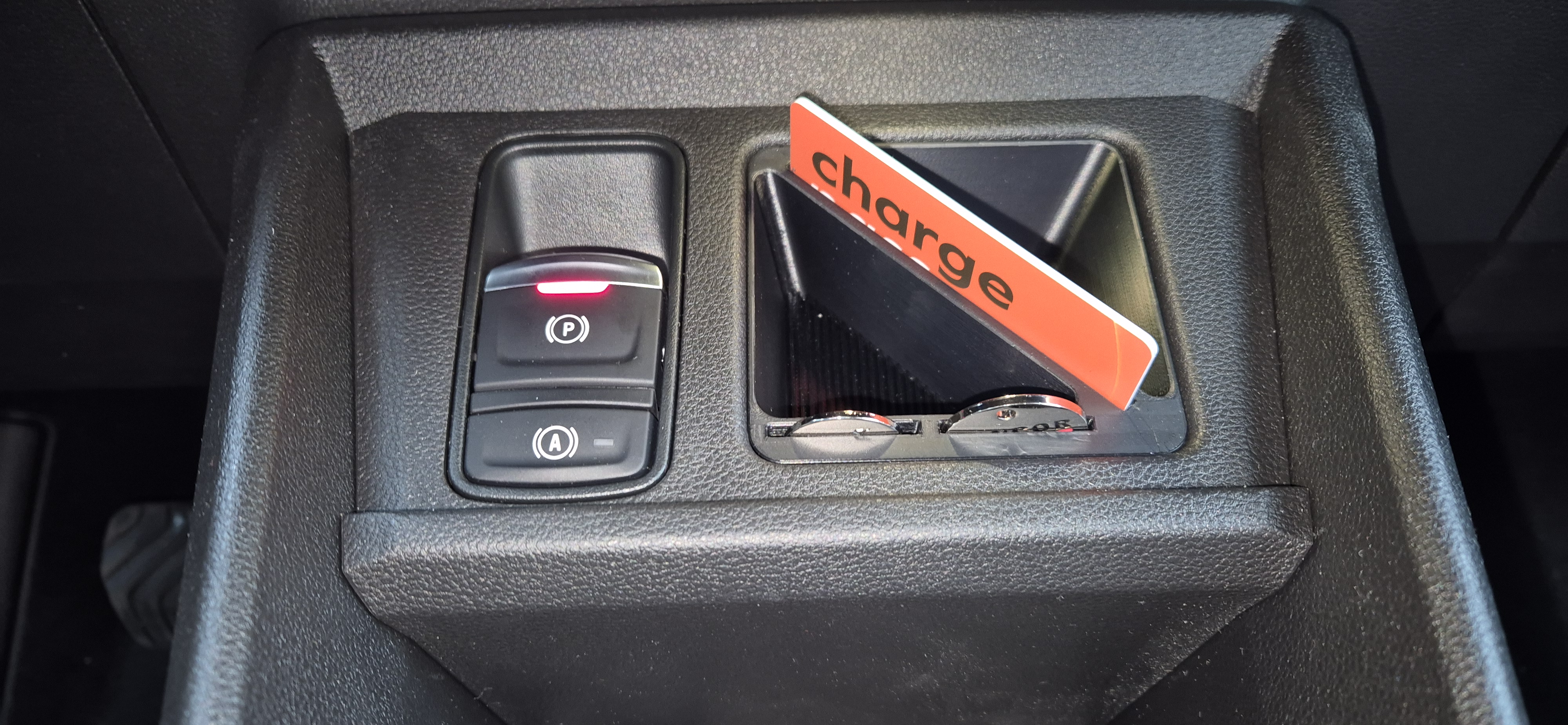 Renault 5 and 4 e-tech - small compartment insert