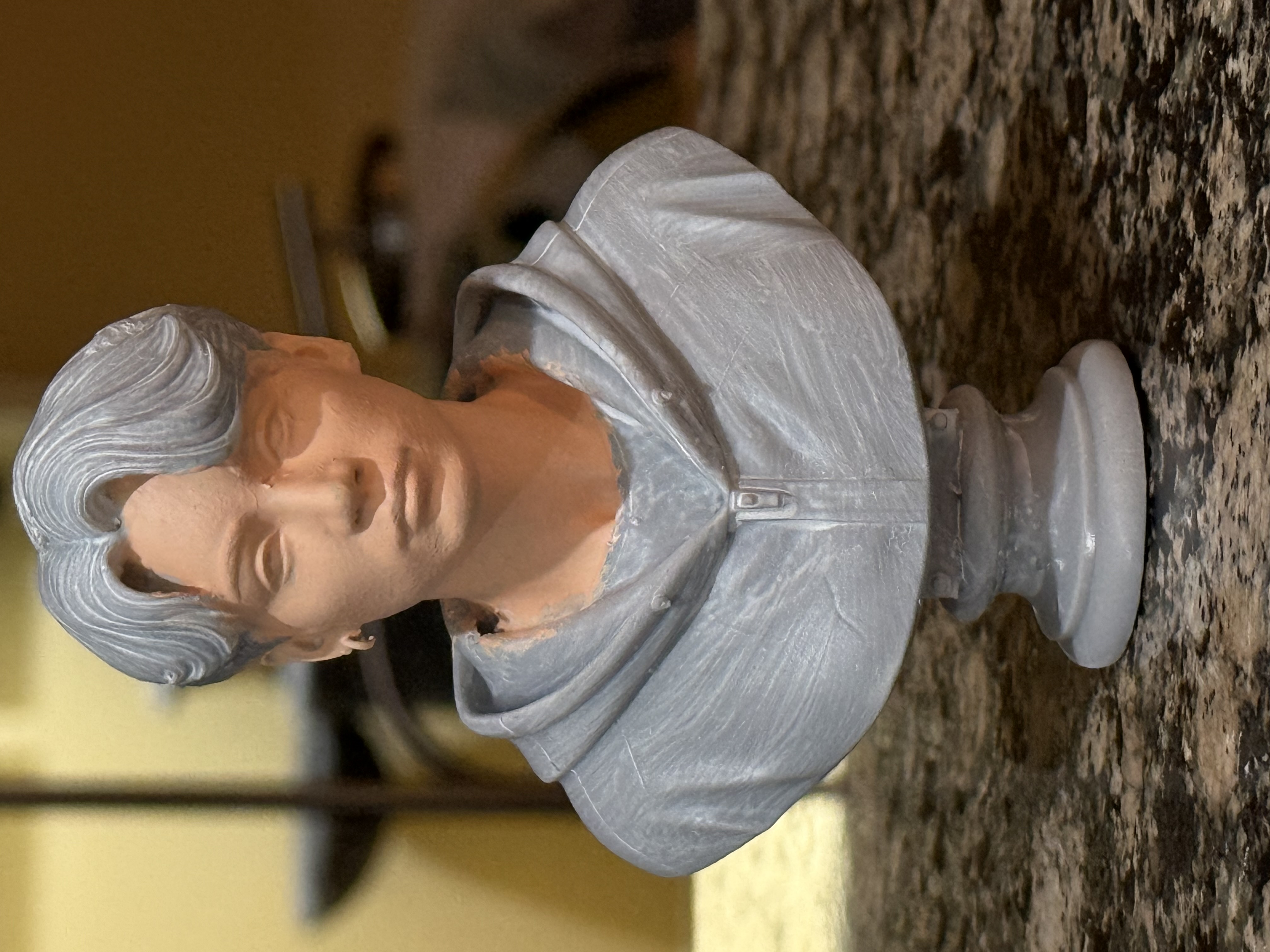JK bust — miniatura 4