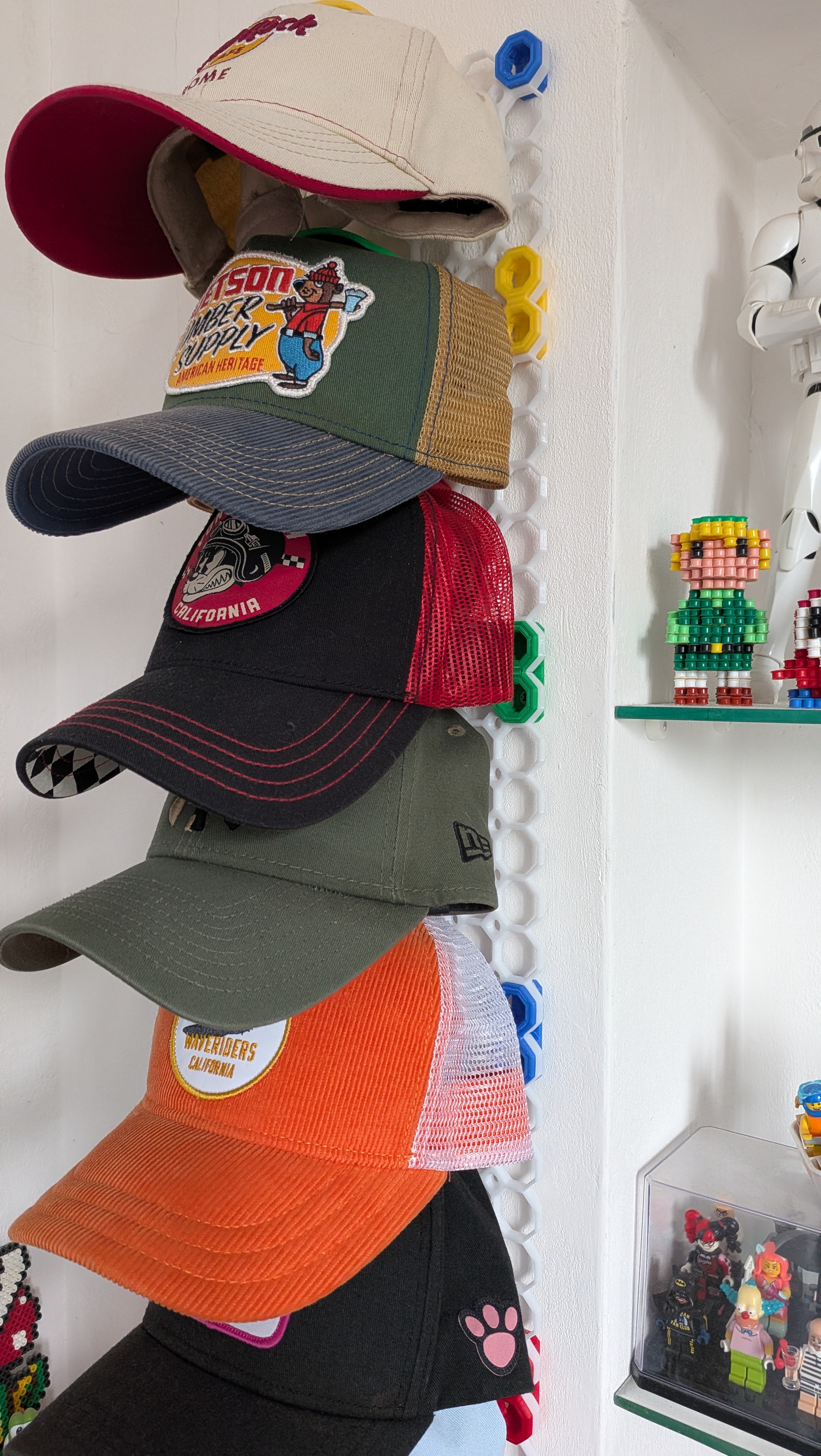 Multiboard cap holder
