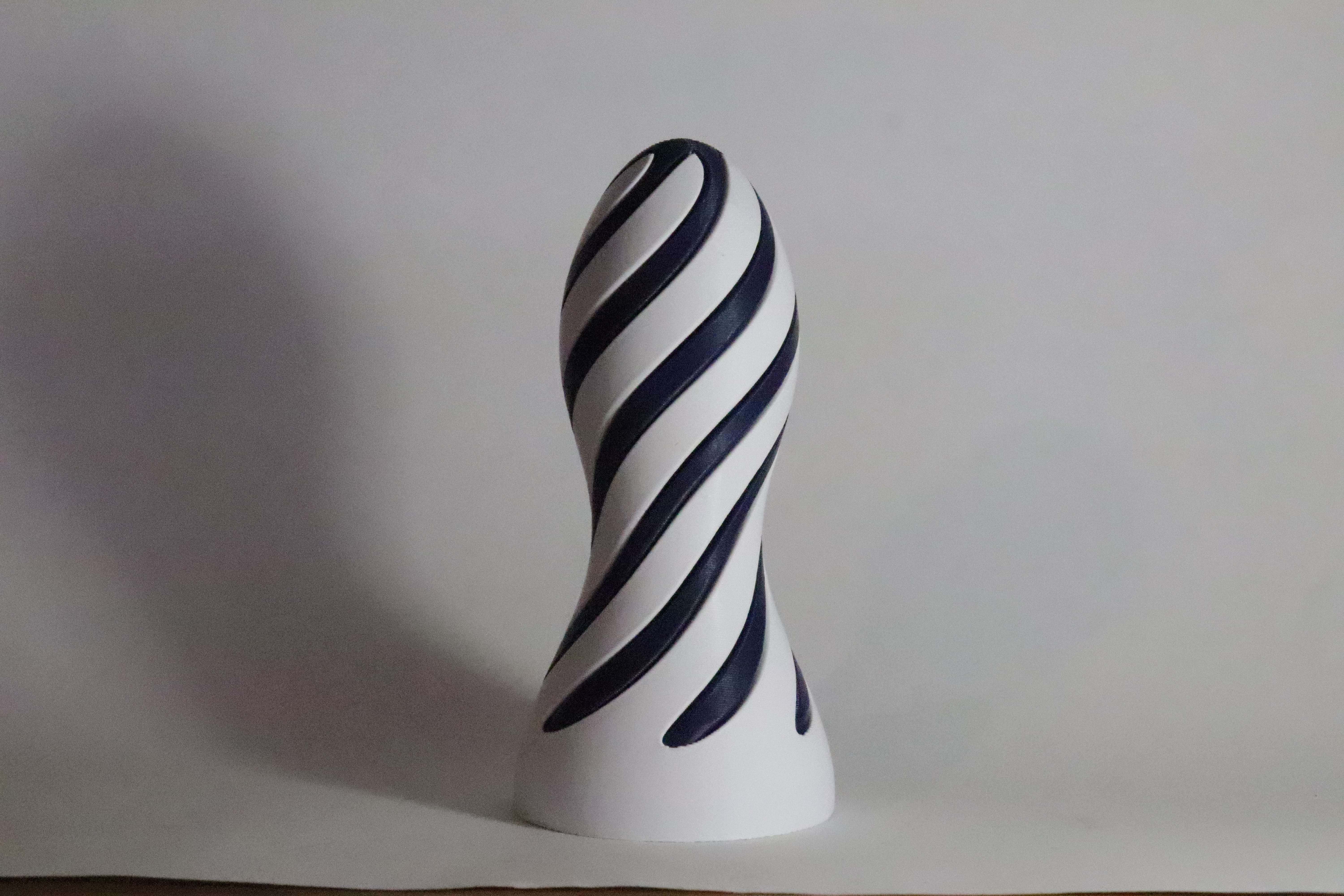 pawn_spiral_passthrough_fidget_outside