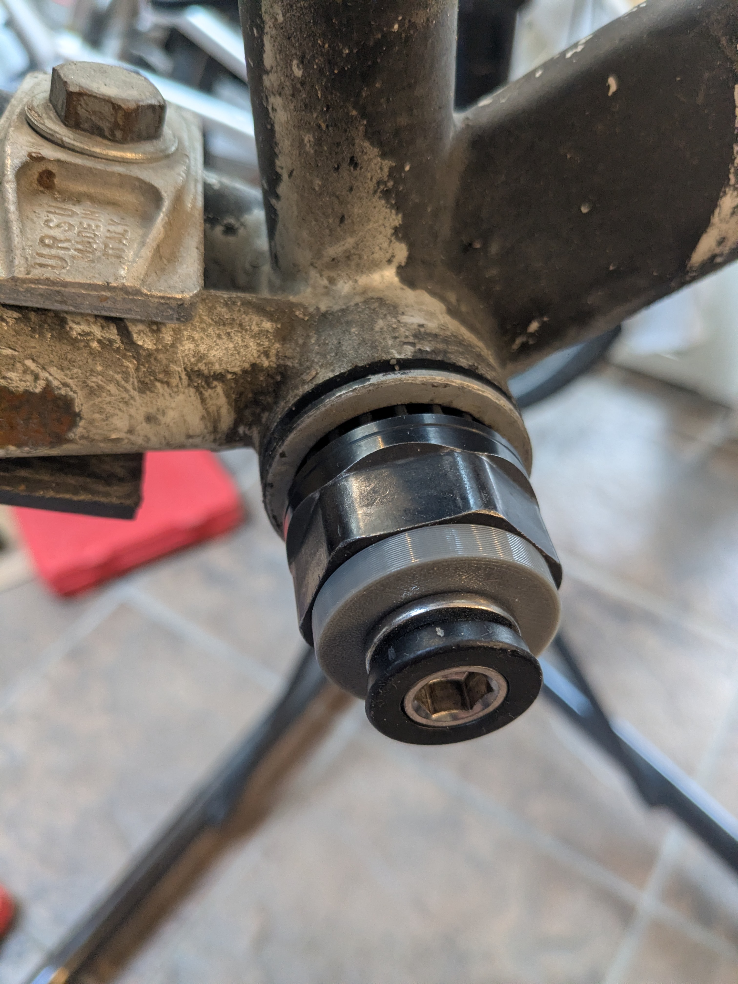 Bottom bracket tool helper