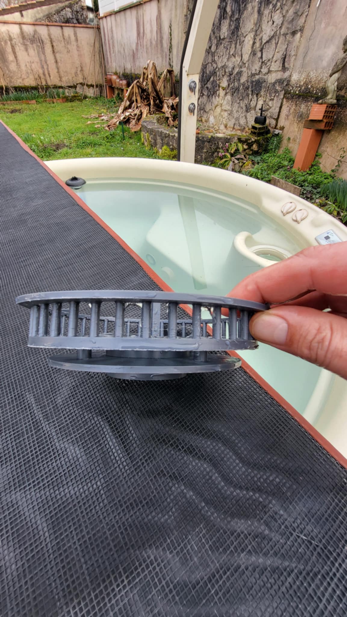 skimmer spa hotube