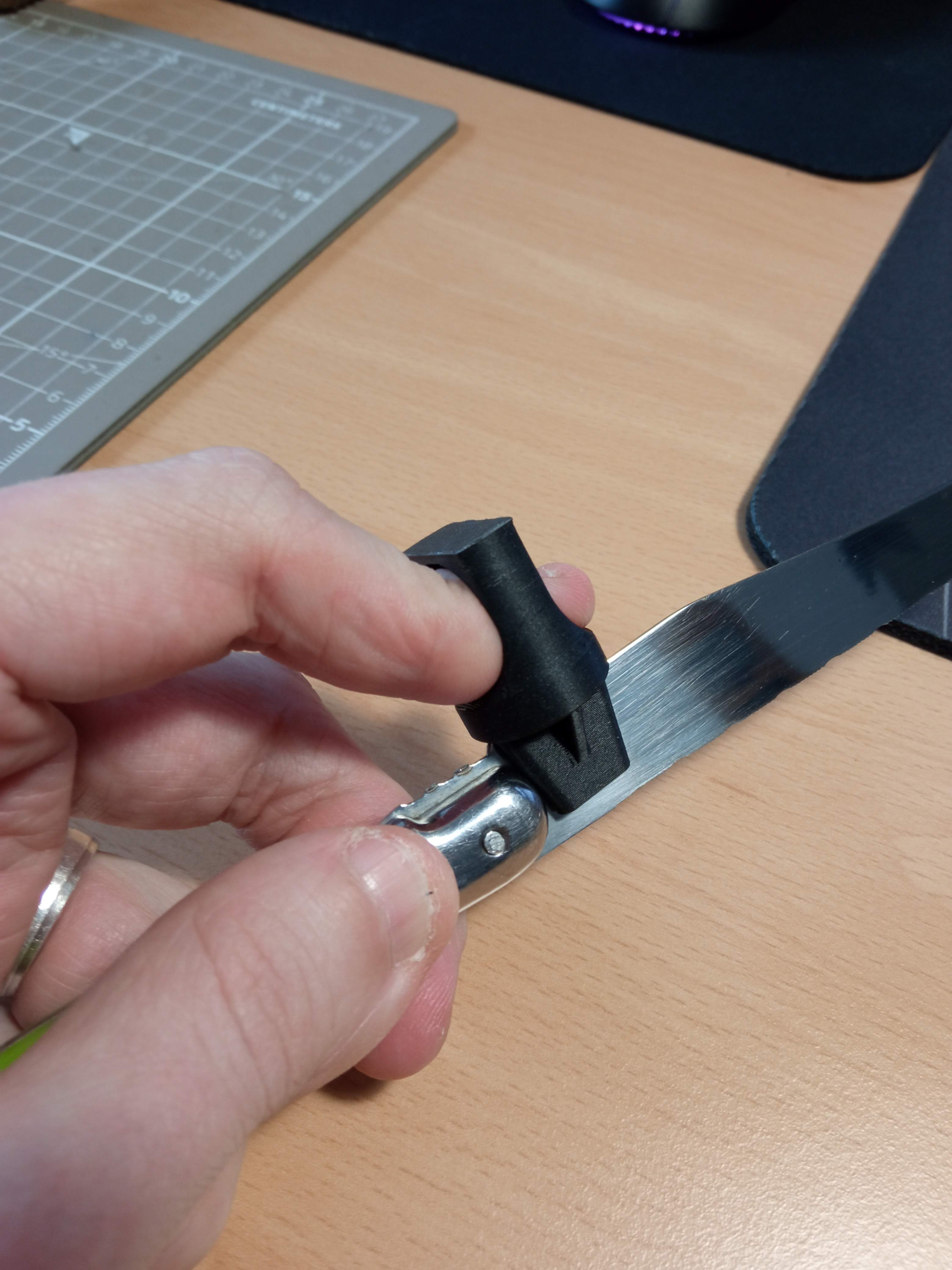 OpenEDS - Knife helper / Cutting aid -  hypermobility help to cut with a knife