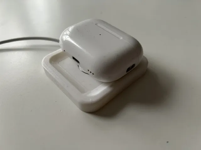 Self-aligning Charging base for AirPods Pro Gen. 3
