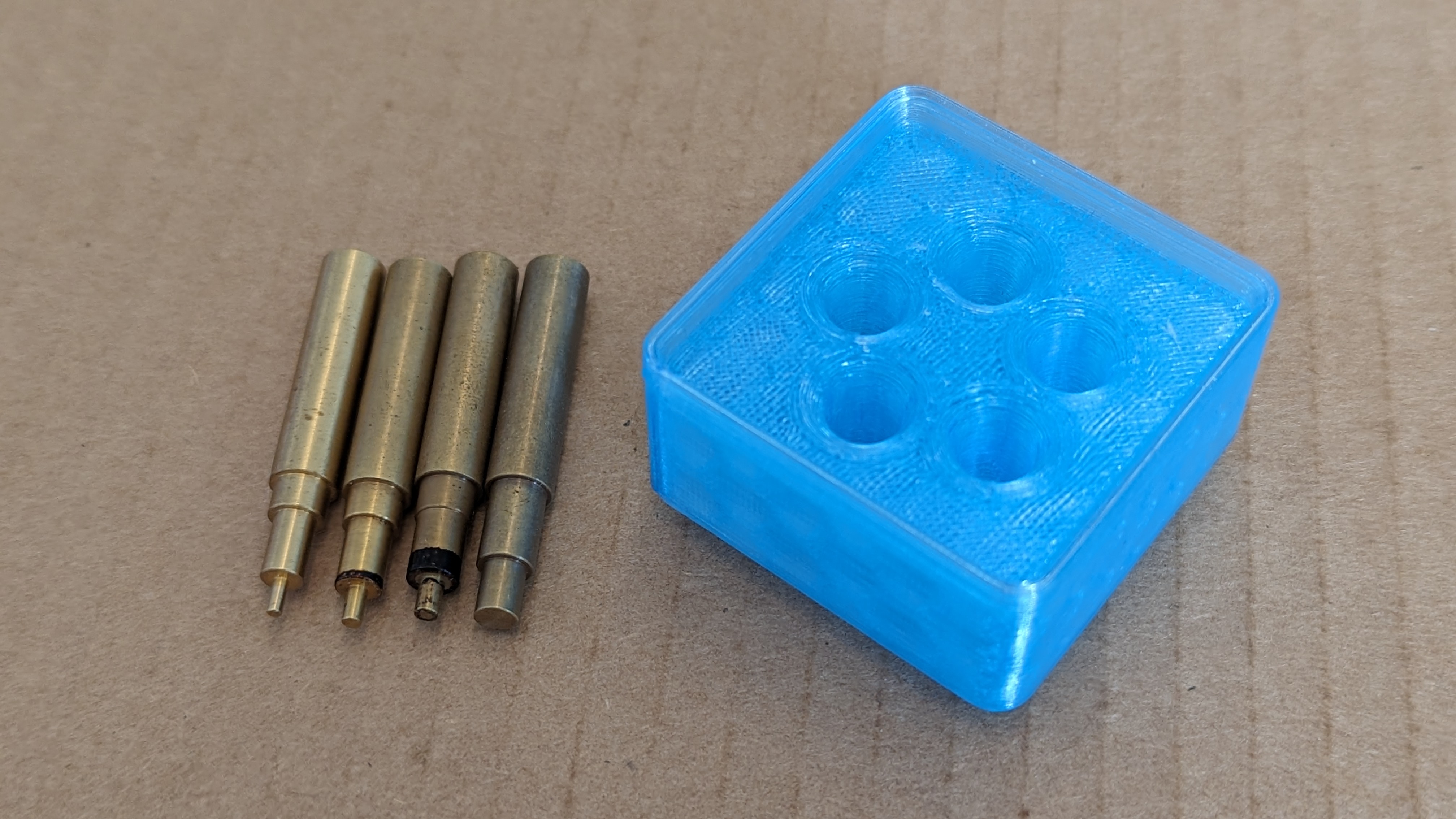 Gridfinity tool holder for melting aids for threaded insert by