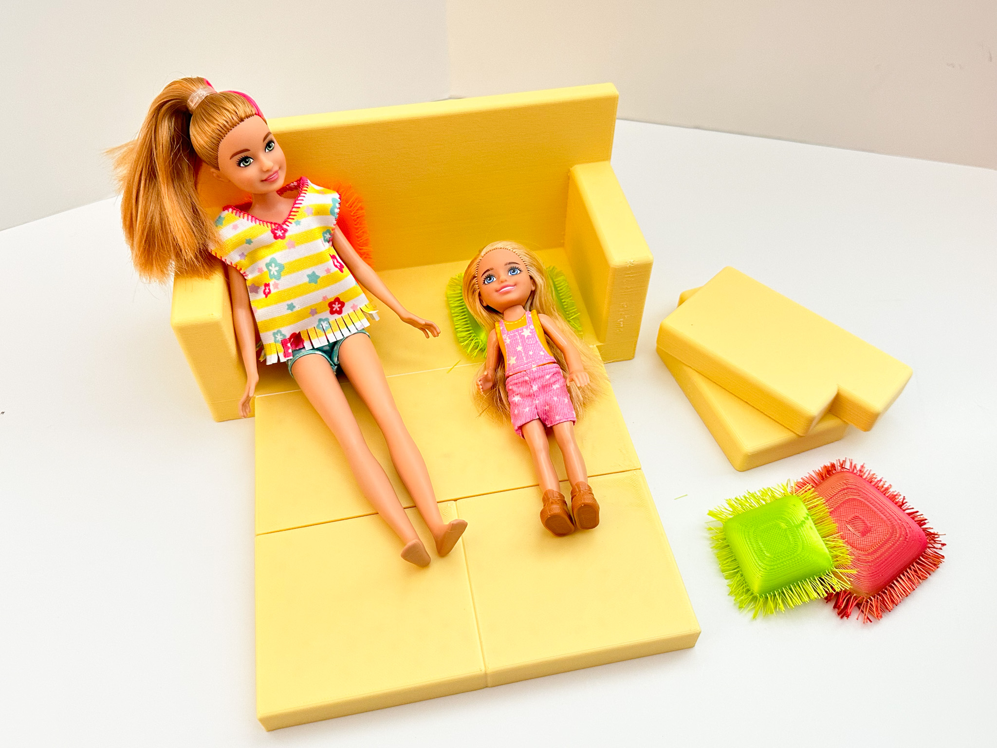 Foldout Couch/Sleeper Sofa with Decorative Throw Pillows by 3DPmom