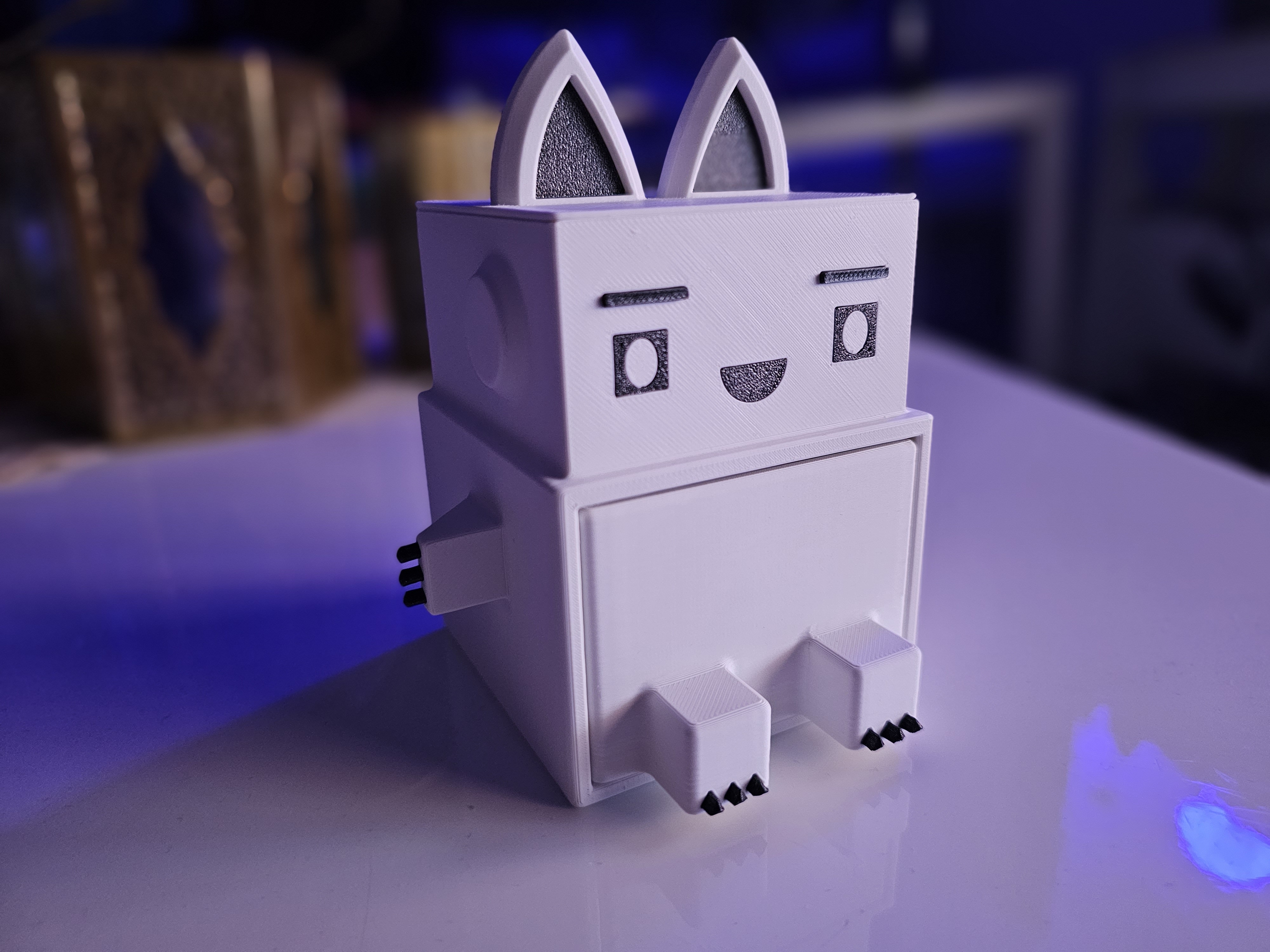 Robo-cat Storage
