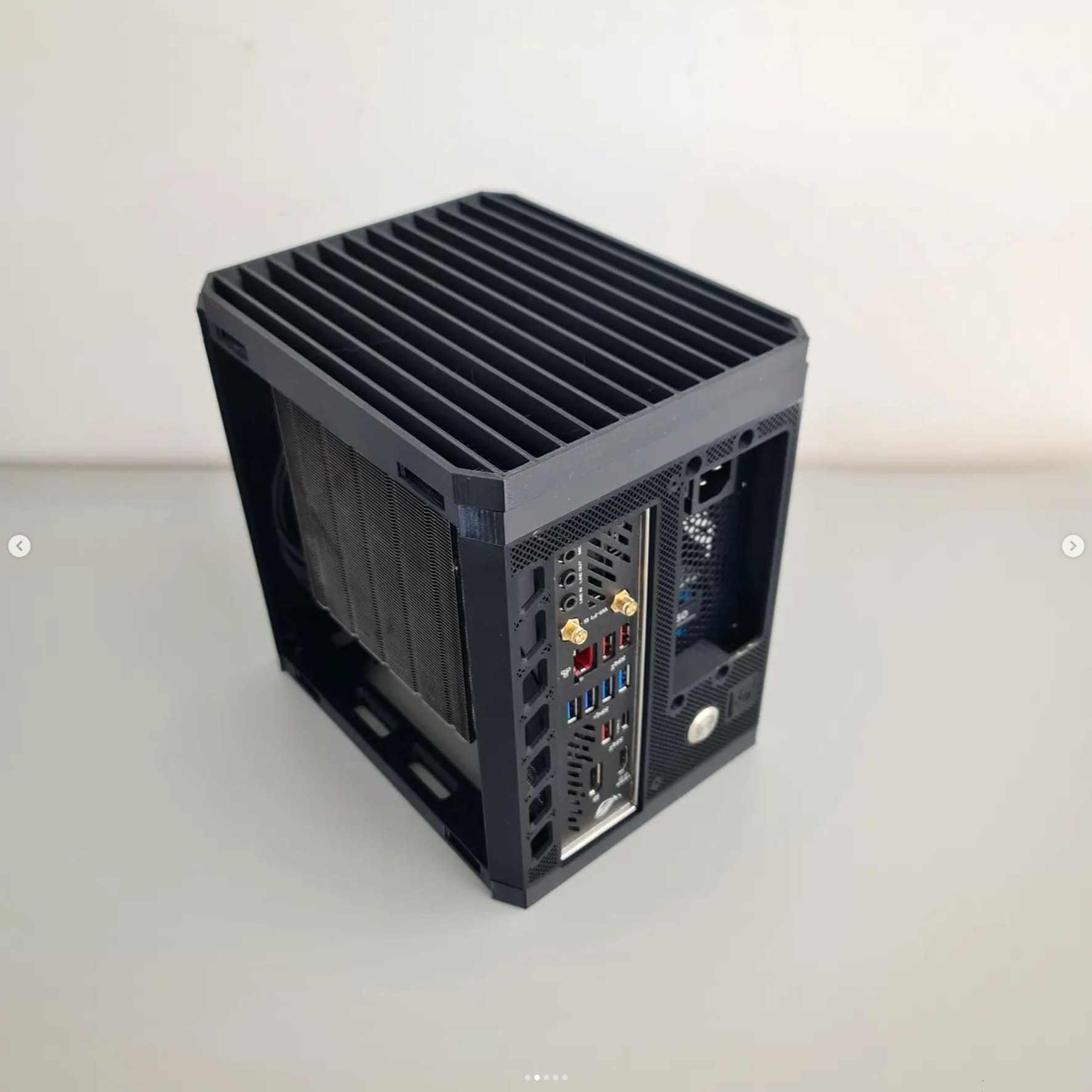 MASS Stackable NAS ITX Enclosure por Haydn Bao Descargar modelo STL MASS Stackable NAS ITX Enclosure por Haydn Bao Descargar modelo STL