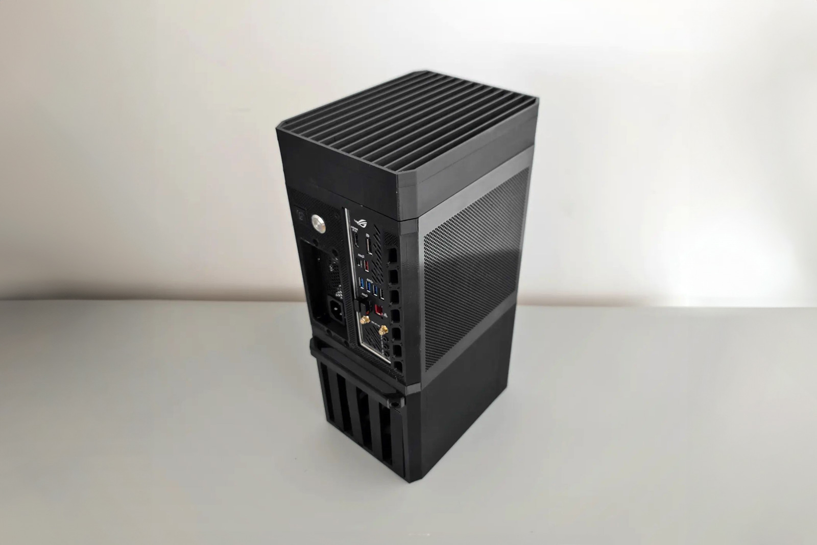 Miniatura 7 do modelo 3D NAS ITX PC Case with stackable expansions [MODCASE MASS]