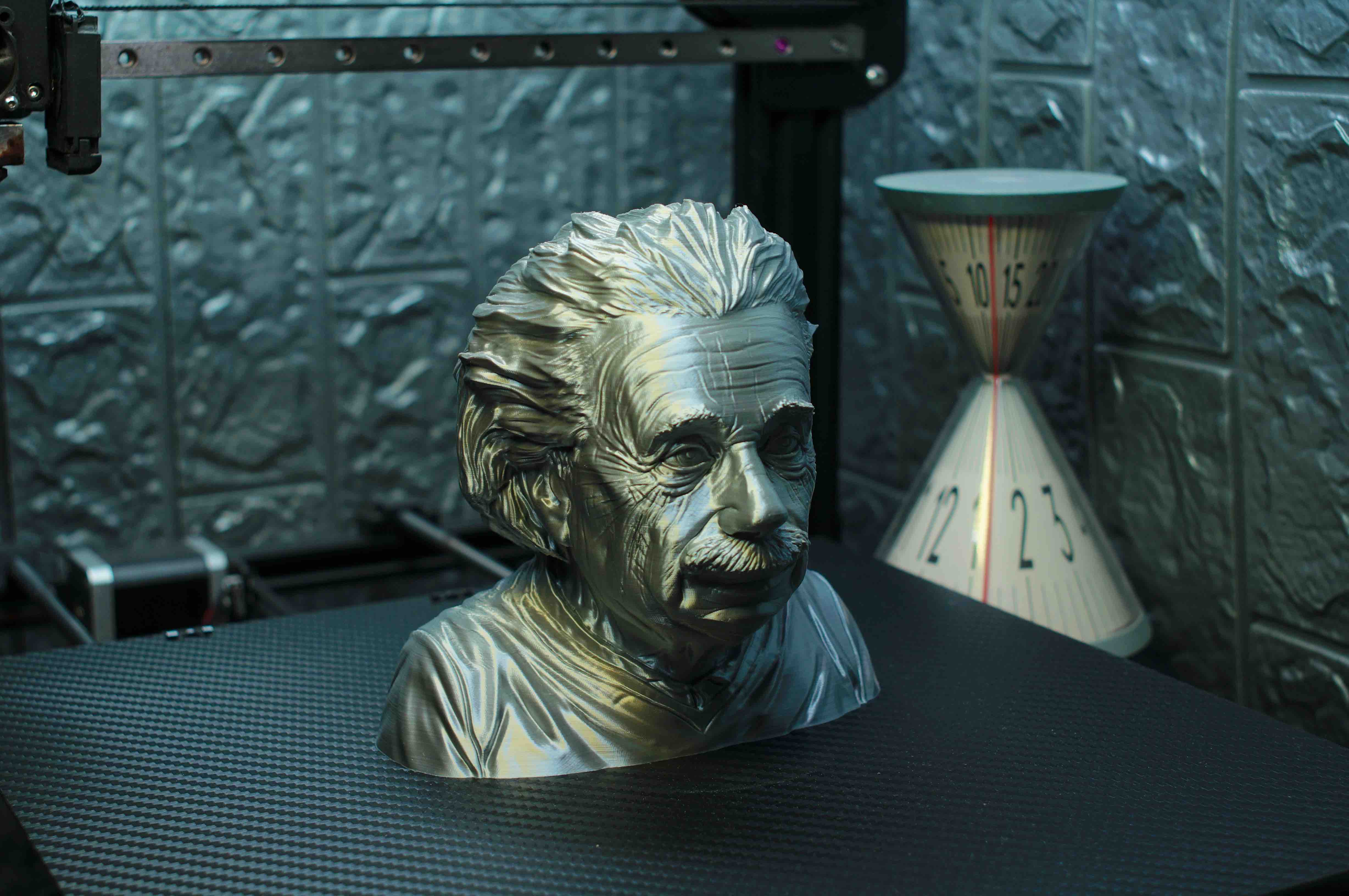 Miniatura 6 do modelo 3D Albert Einstein Support Free