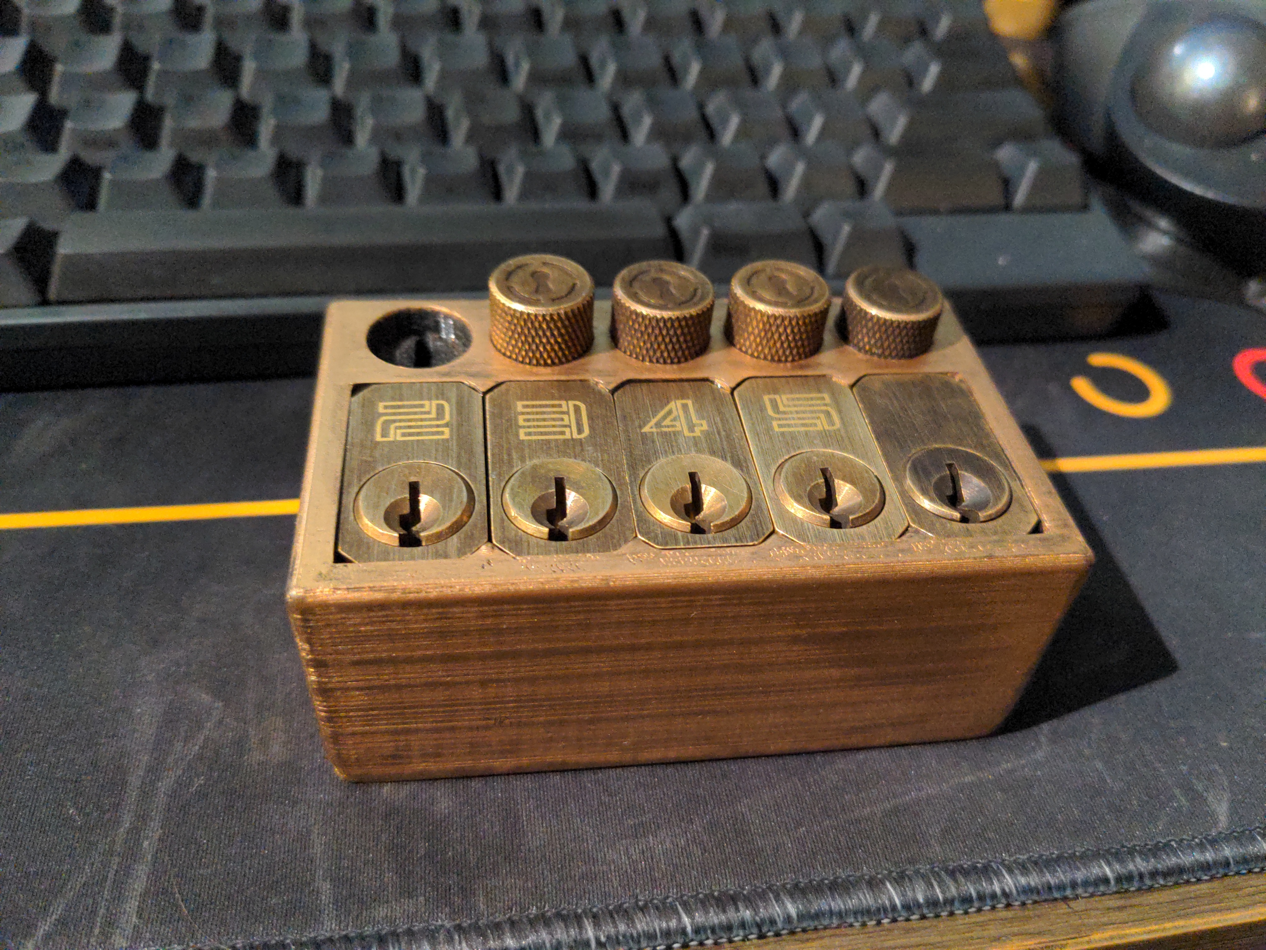 Sparrows Practice Lock Holder (Snug Fit)