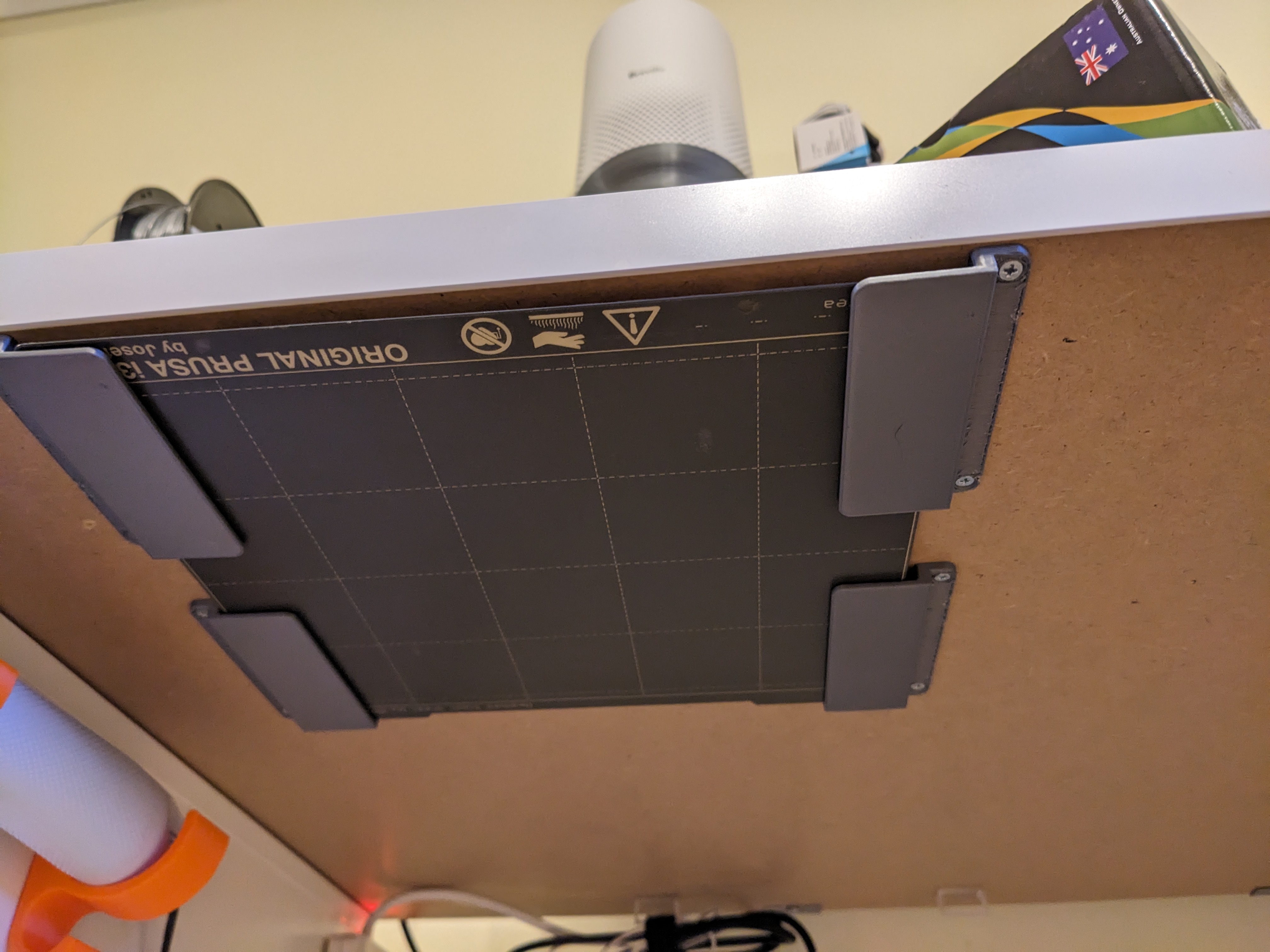 Build Plate Holder by simbrose Download free STL model