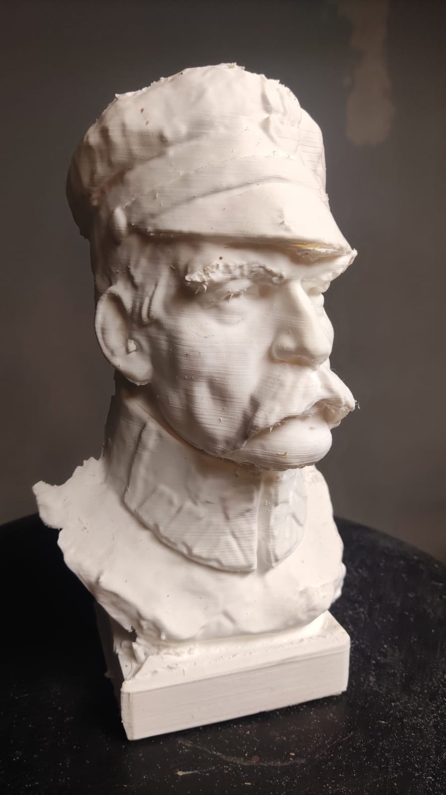 Józef Piłsudski statue bust