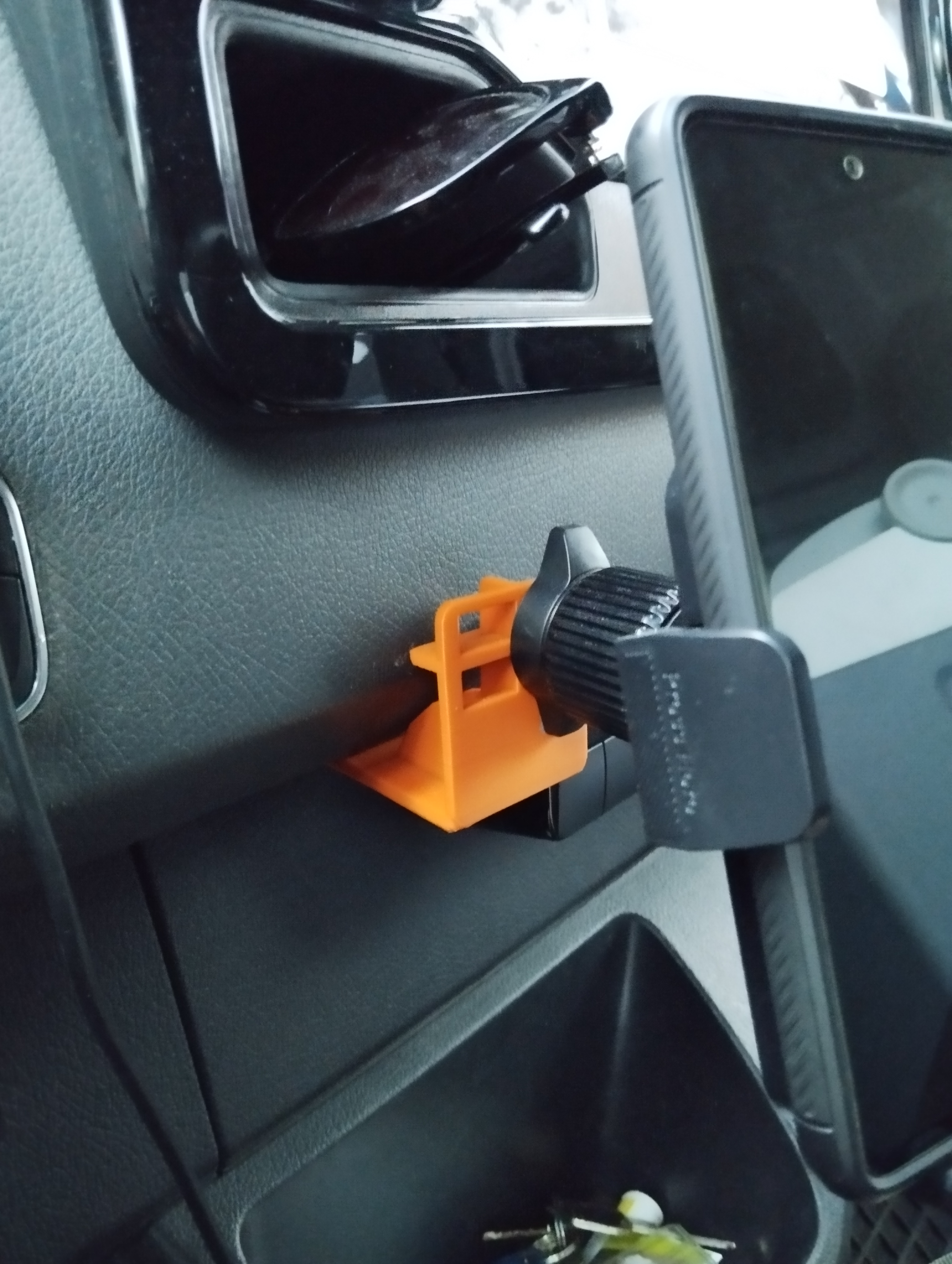 Mercedes Sprinter (2019) Phone Mount for Air Vent Mounts