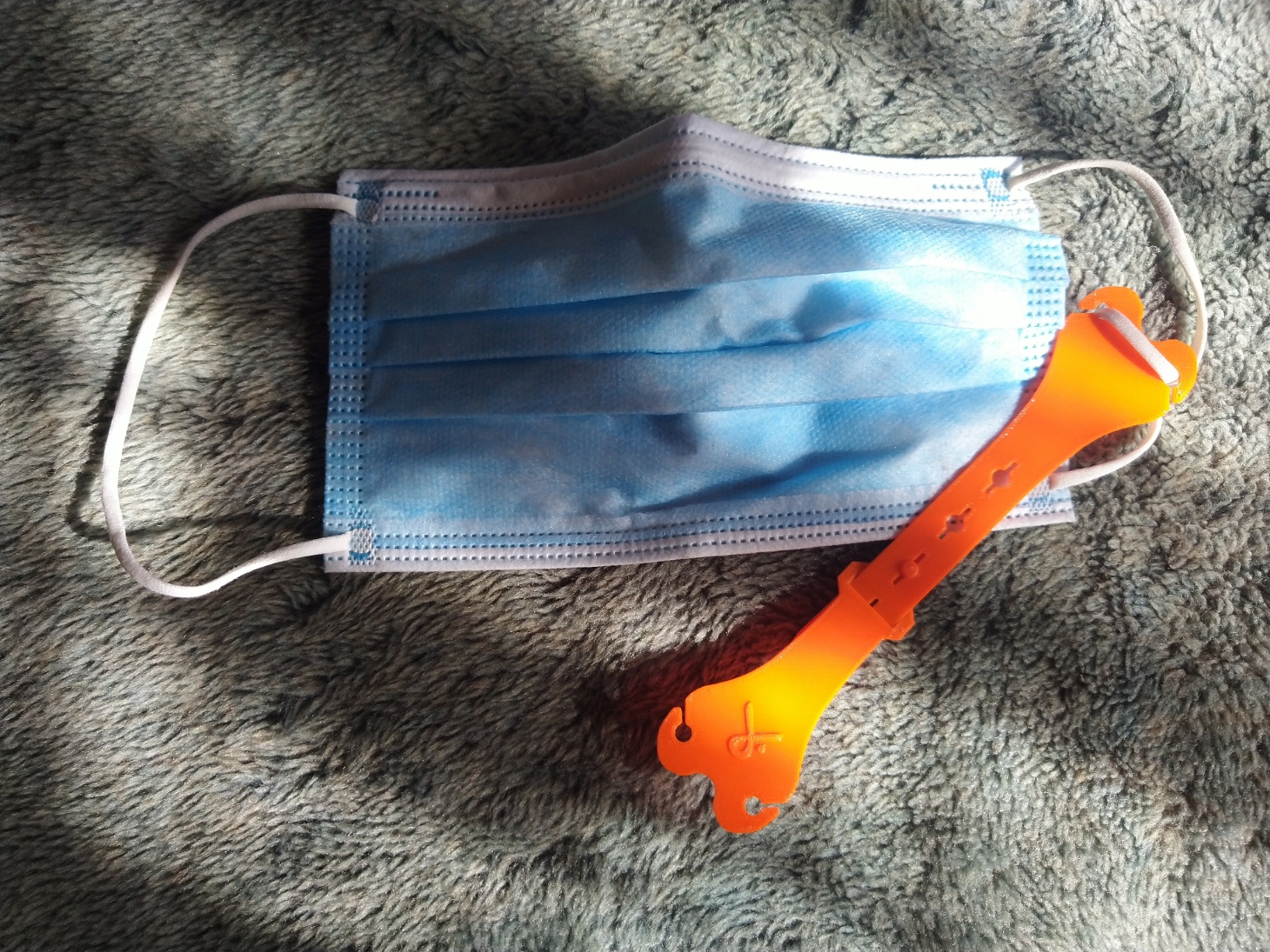 Face mask strap (aka. rouškolapka) with variable length