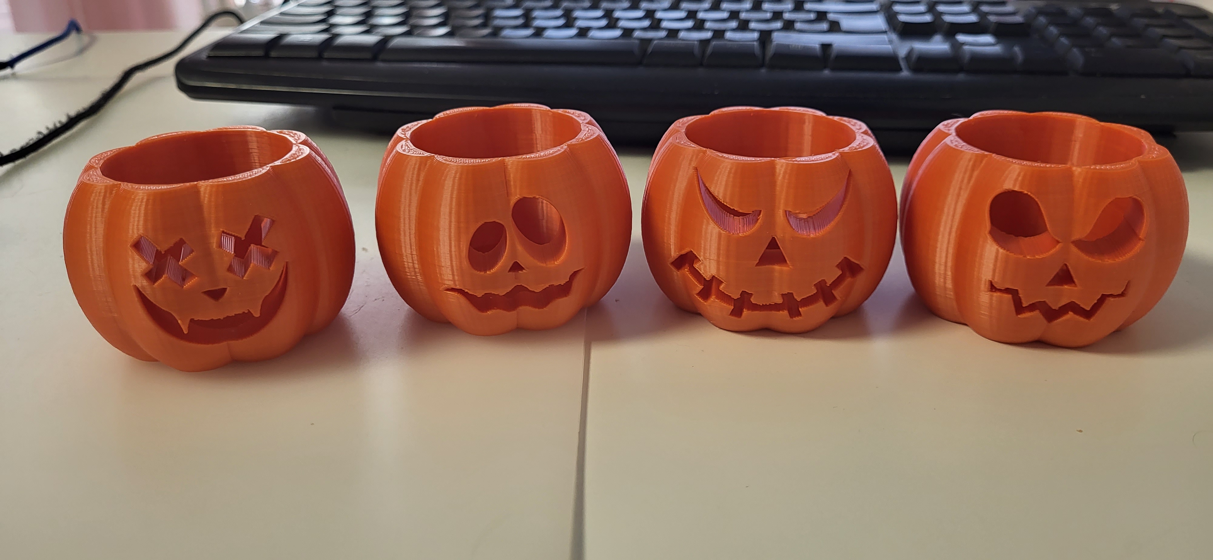 Pumpkin tealight 3D model thumbnail