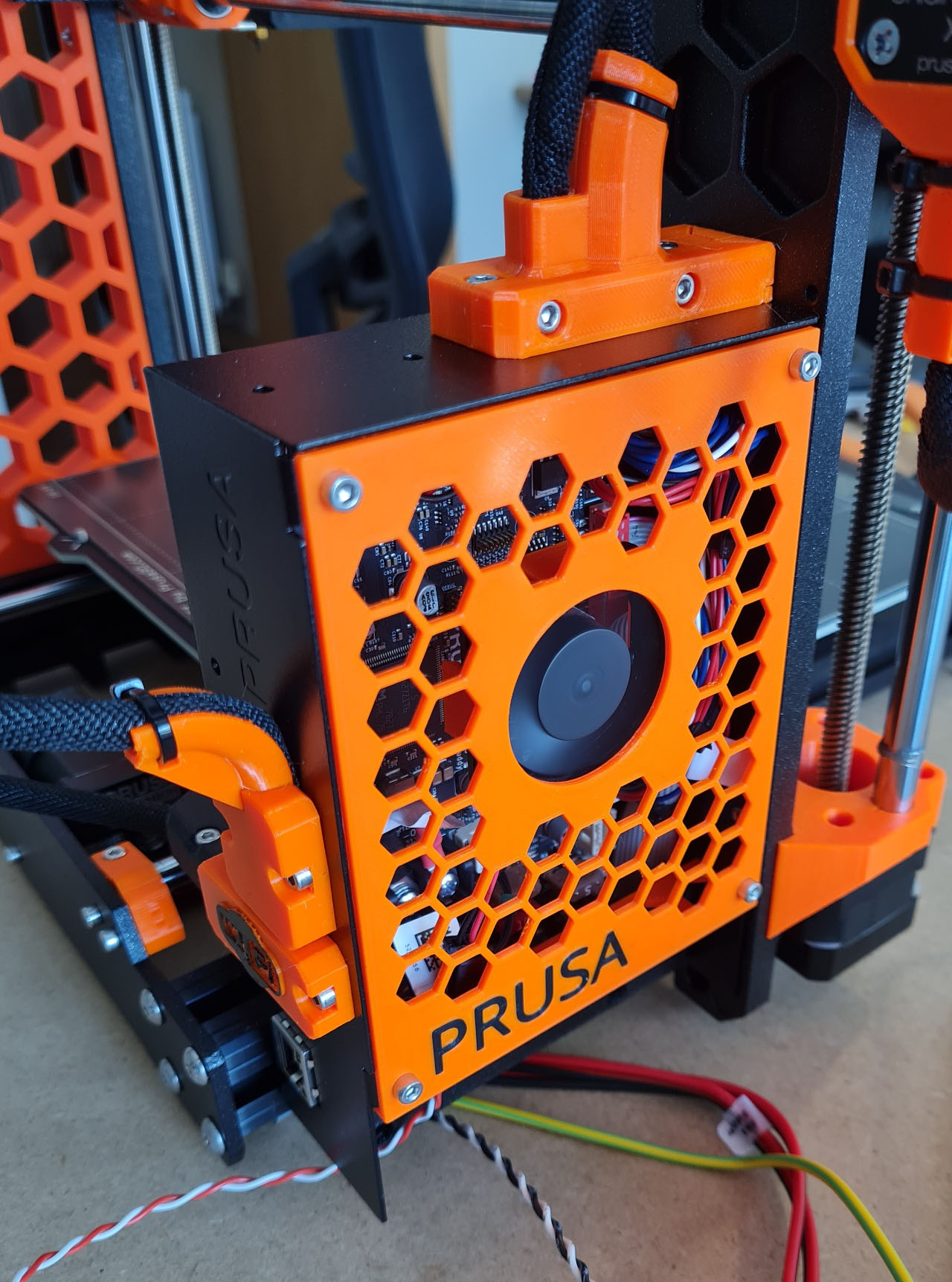 MK4 electronics cover with 40mm fan