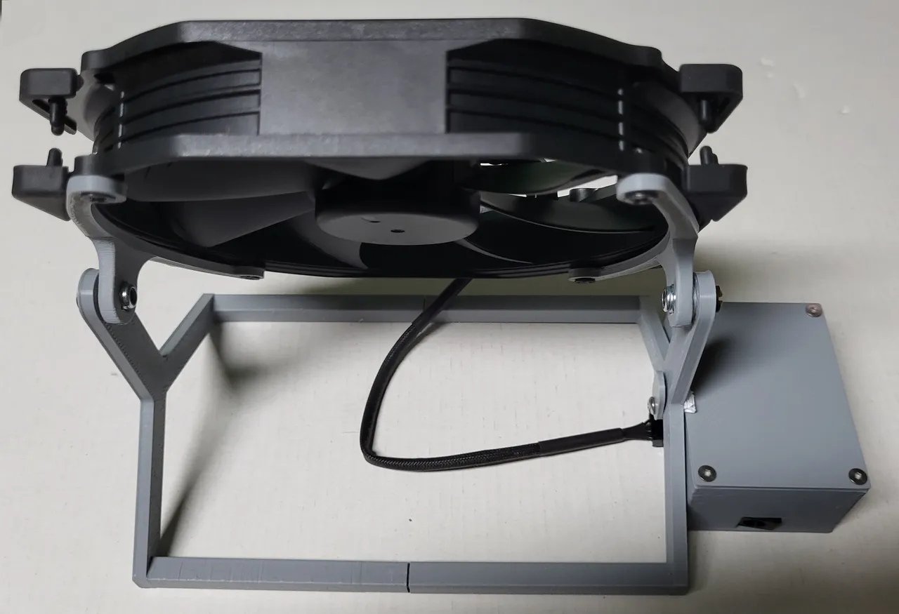 Noctua NF-A15 Desk Fan Mount by ALV1N | Download free STL model ...