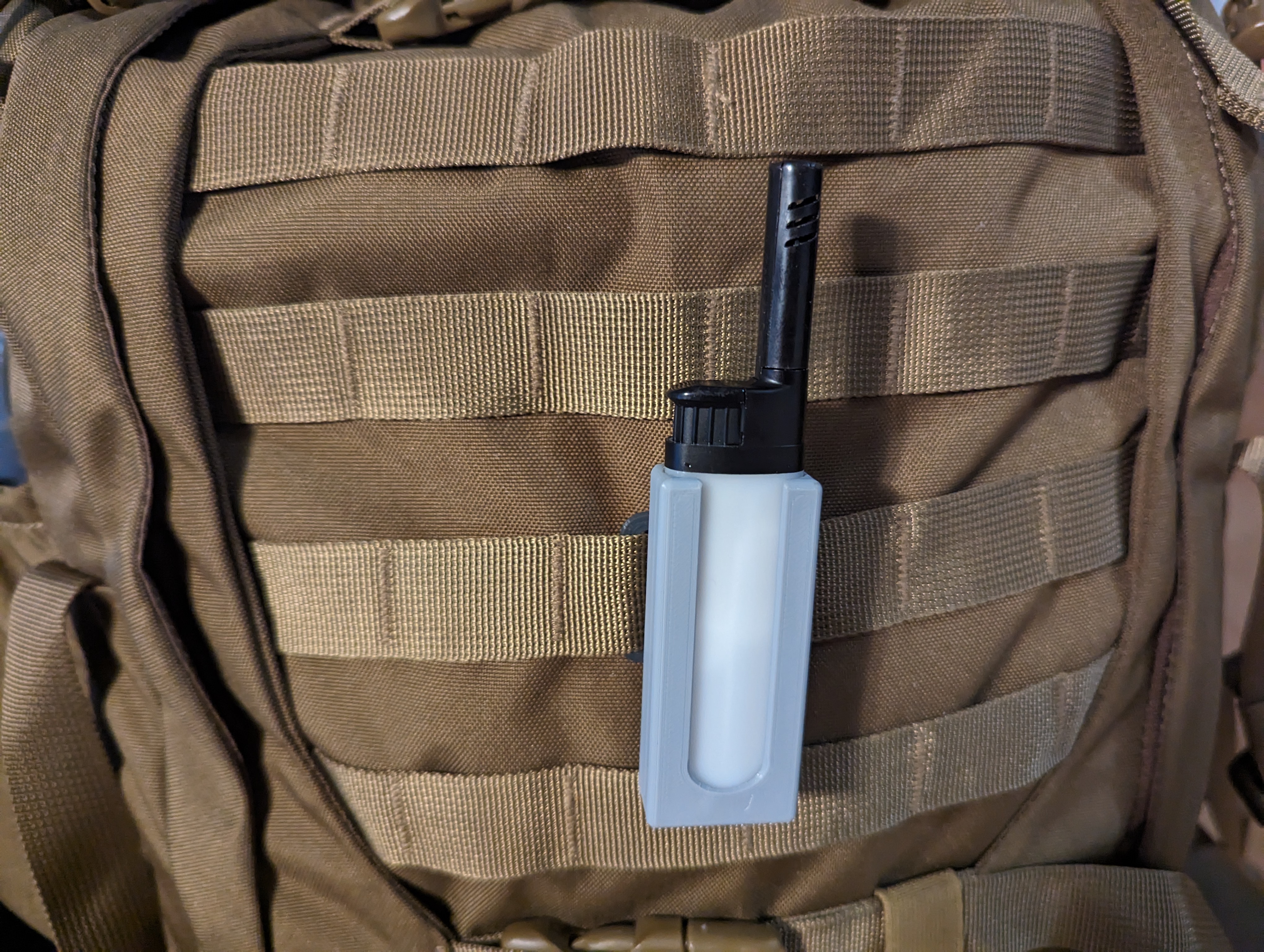 QUICK-CLIP : BIC EZ Reach Lighter Holster