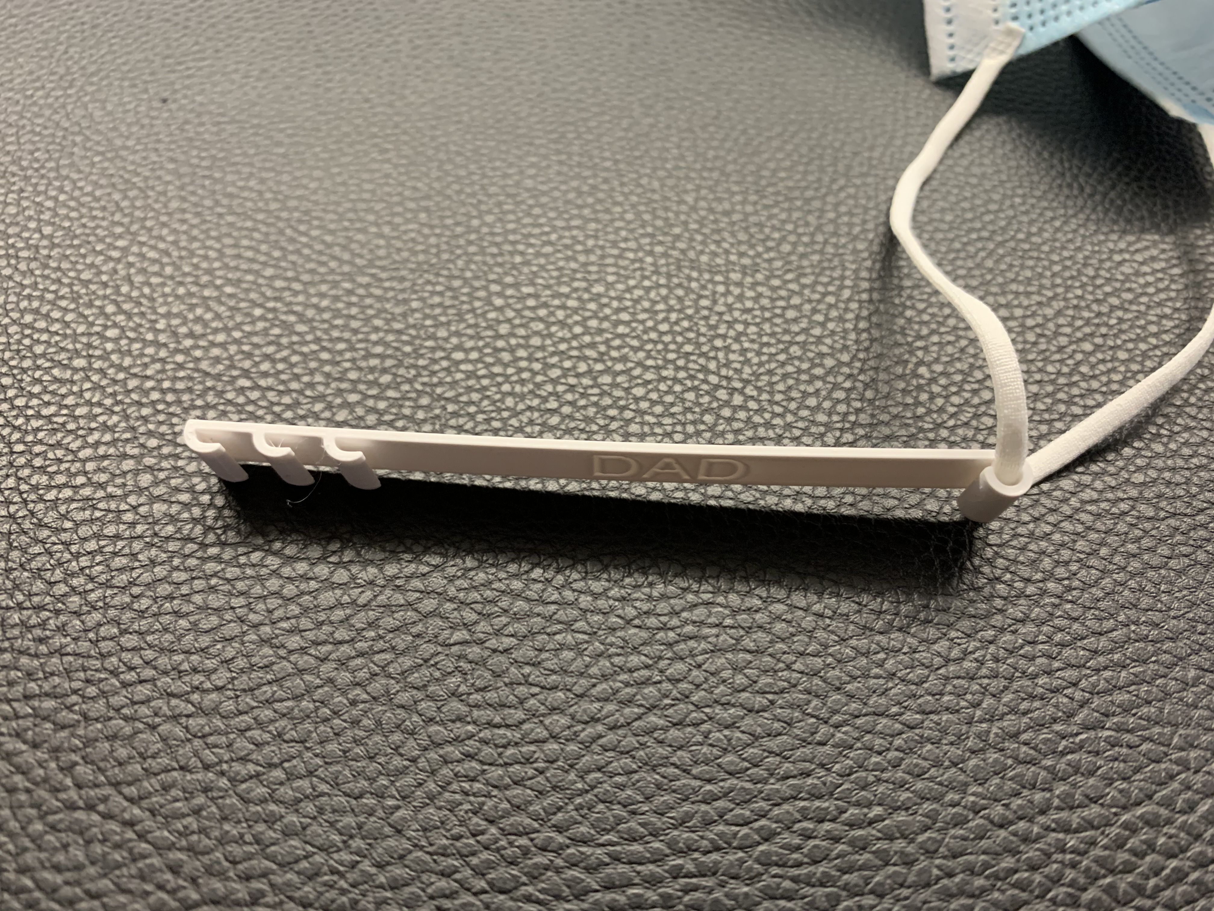 Facemask strap holder — miniatura 3