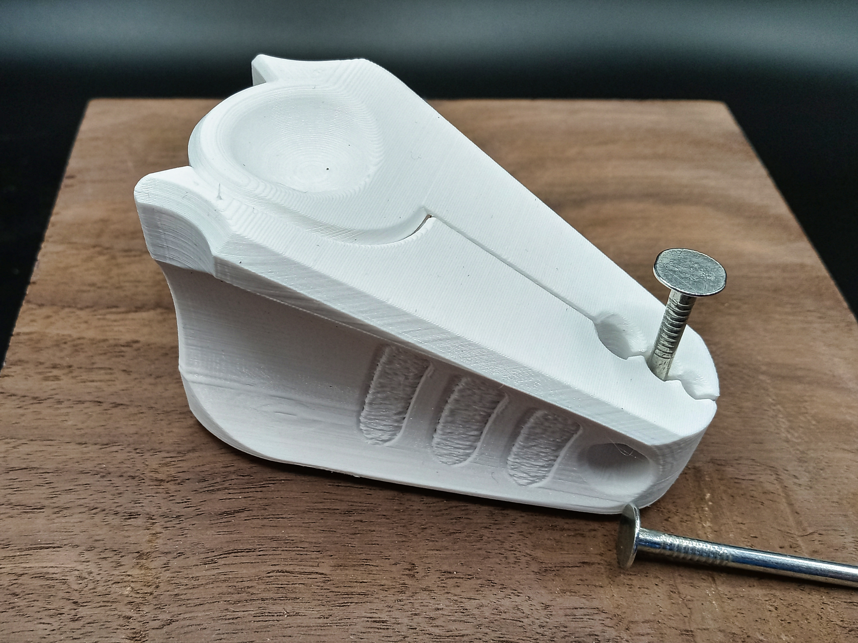 Miniatura 3 do modelo 3D Nail Guide / Finger Guard