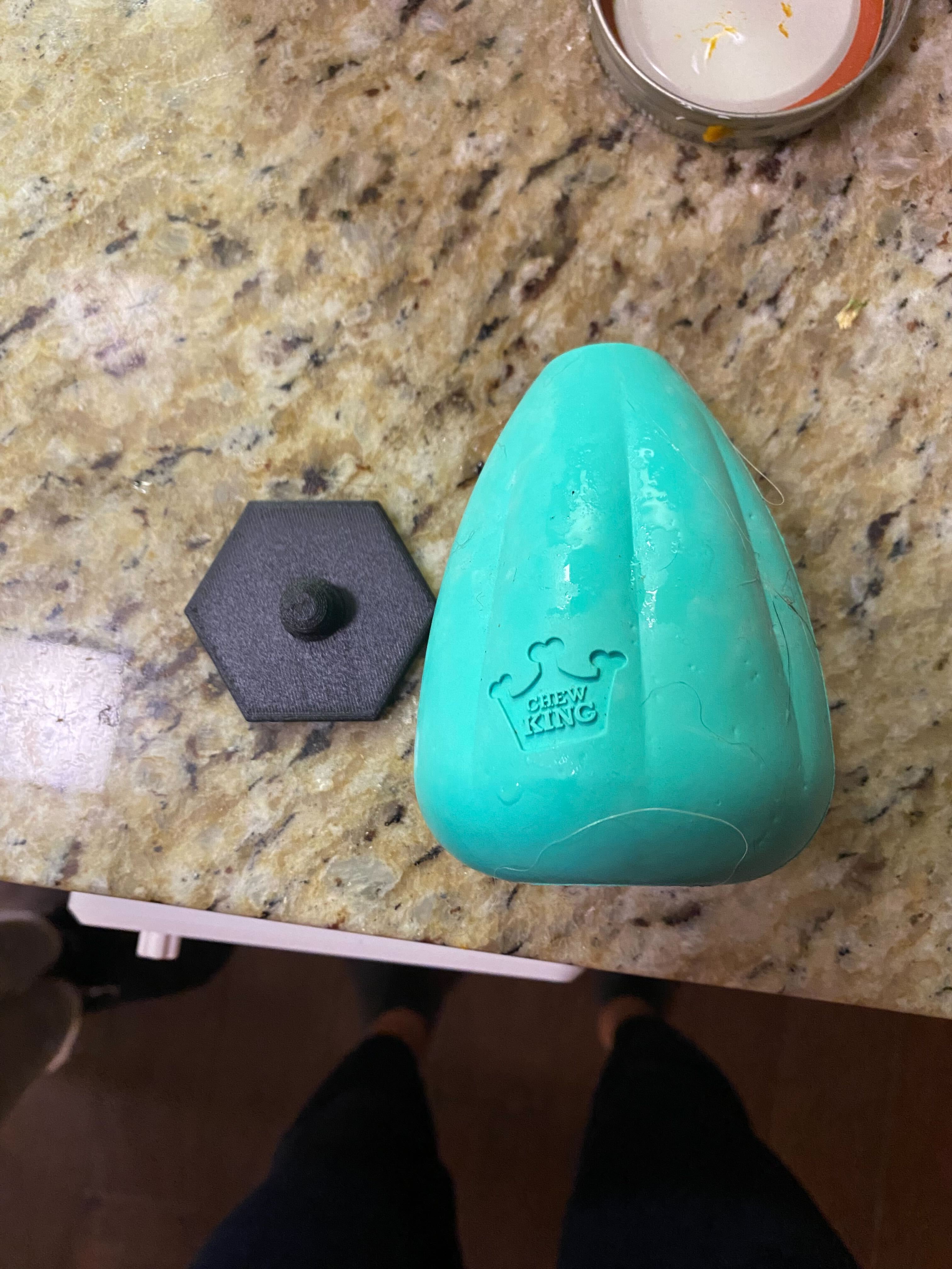 Kong Chew King Plug Stand By Momosbuilds Download Free STL Model gym-buddies-by-pixelpanzone-dammitbird