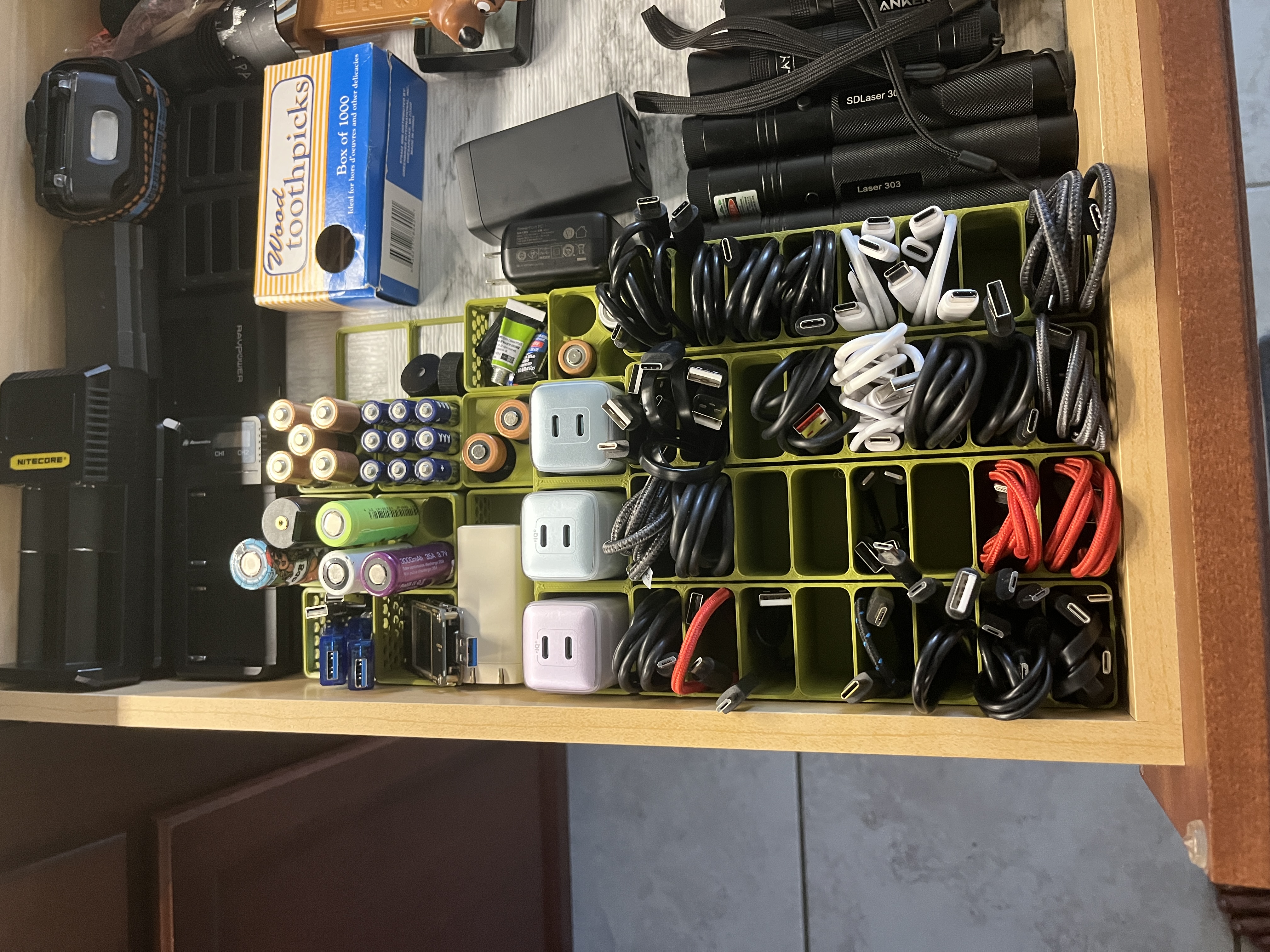 Miniatura 2 do modelo 3D Gridfinity USB Cablemanager 1x4
