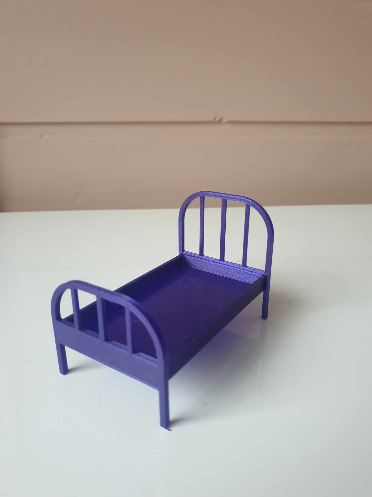 Dollhouse bed