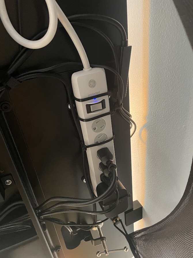 Power Strip Mounts by Griffin Download free STL model