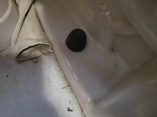 toilet bolt cap