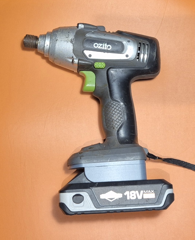 Briggs & Stratton (Victa) battery to old post style Ozito Tools adaptor
