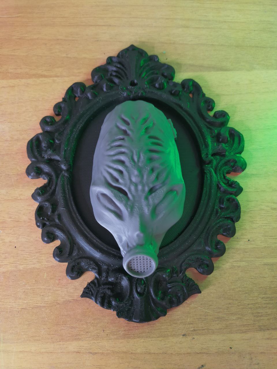 Miniatura 3 do modelo 3D ALIEN FRAME – Gothic Sci-Fi Wall Art