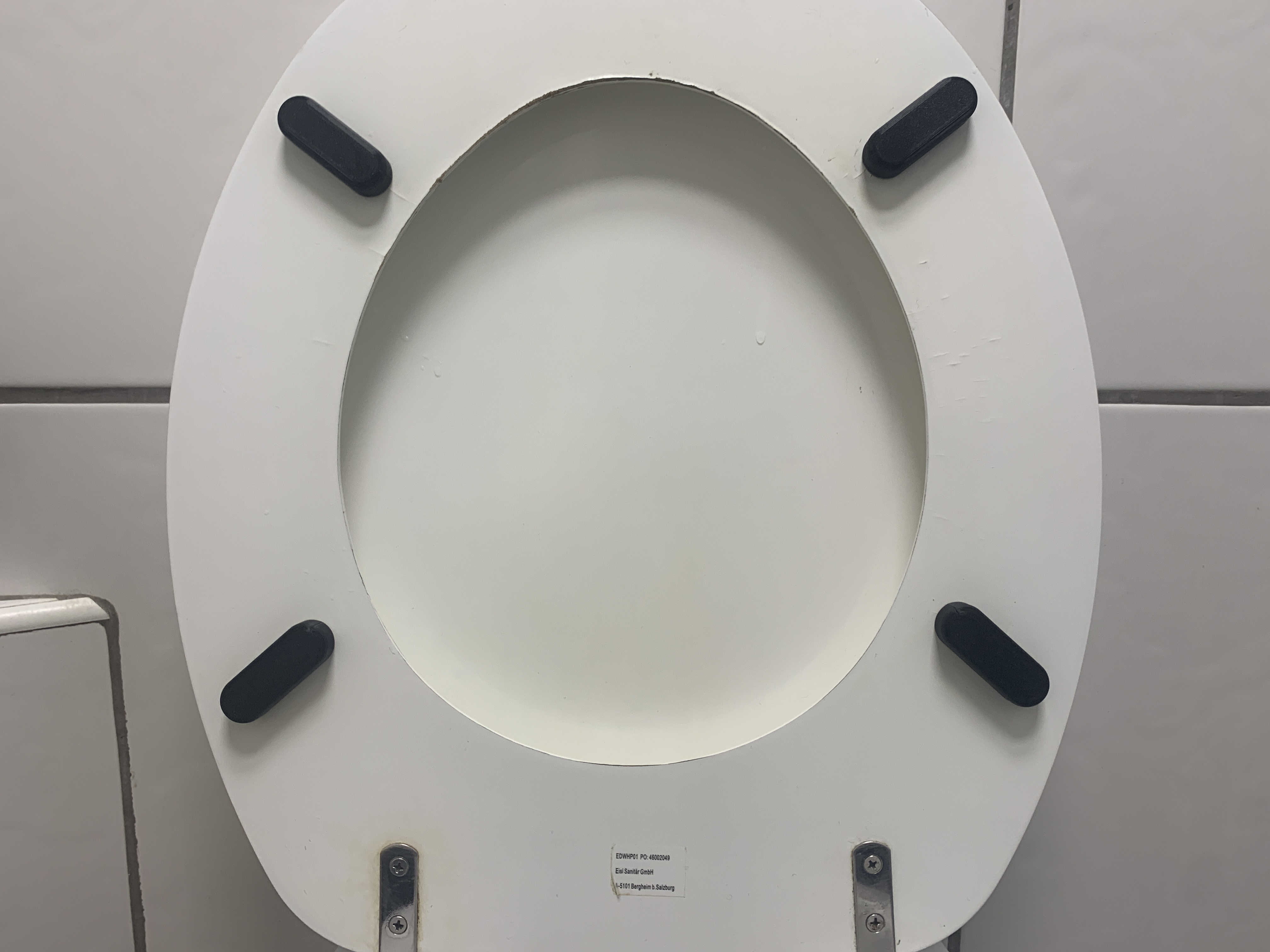 Toilet seat spacer for Eisl toilet seat
