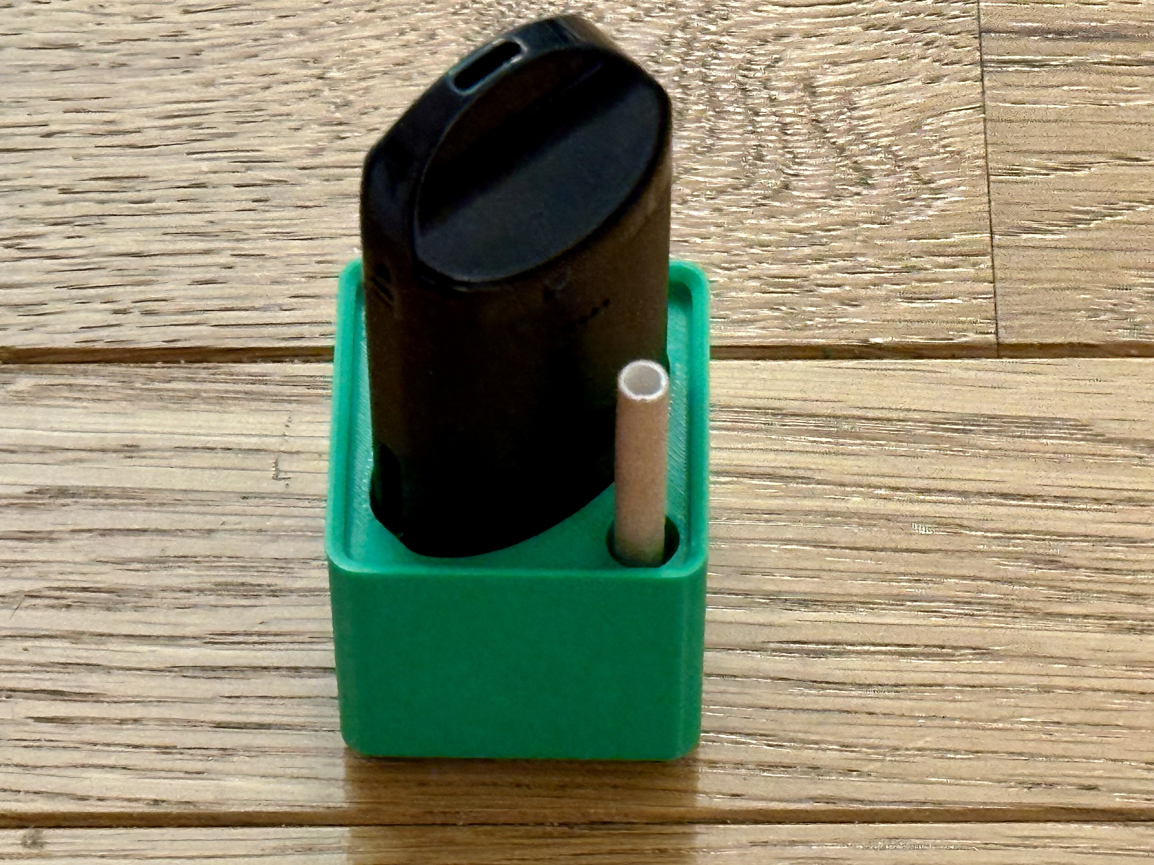Gridfinity Atomic9 vaporizer holder.