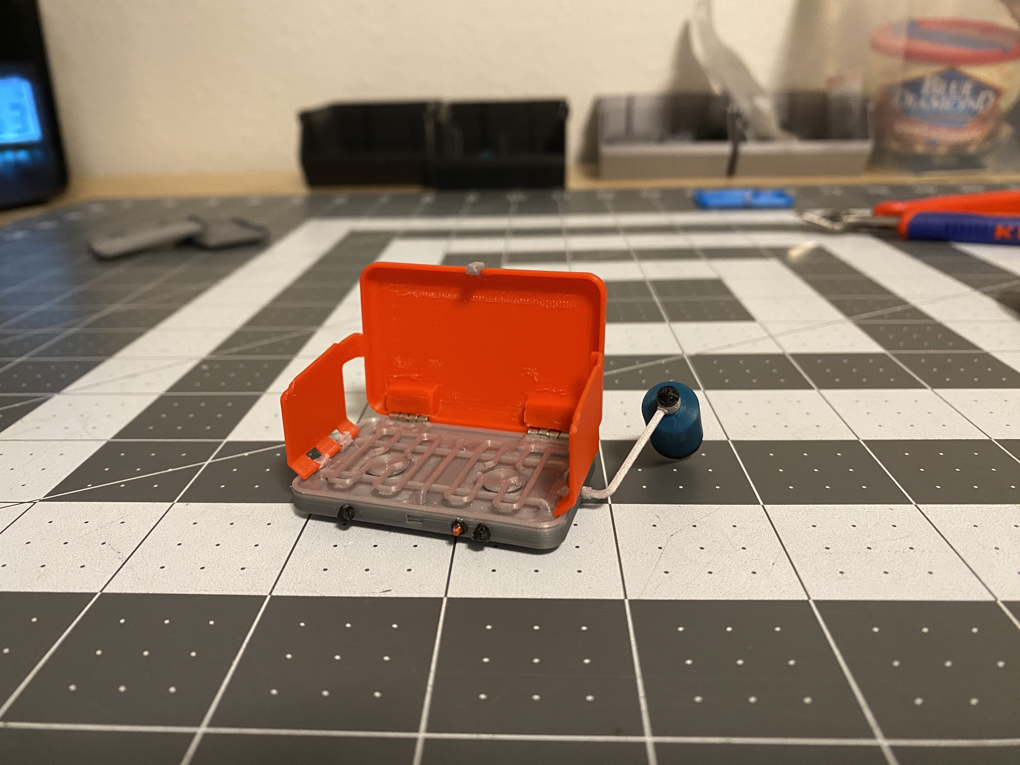 Folding Scale Camp Stove - 1/10th Scale