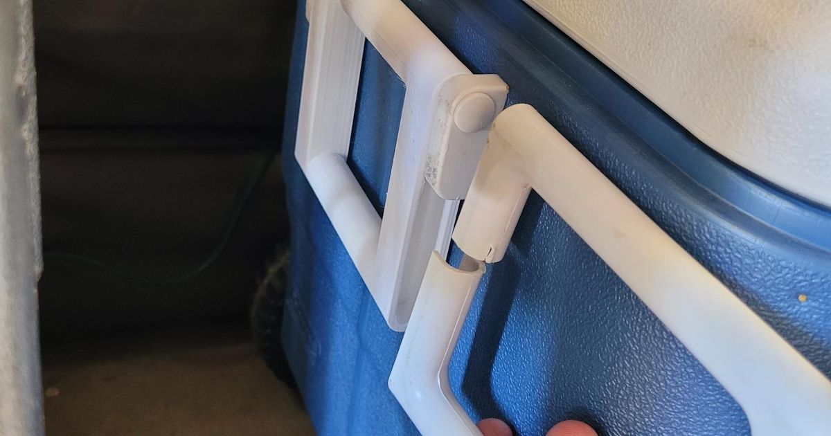 Coleman Xtreme5 Cooler Handle by Suspect Download free STL model