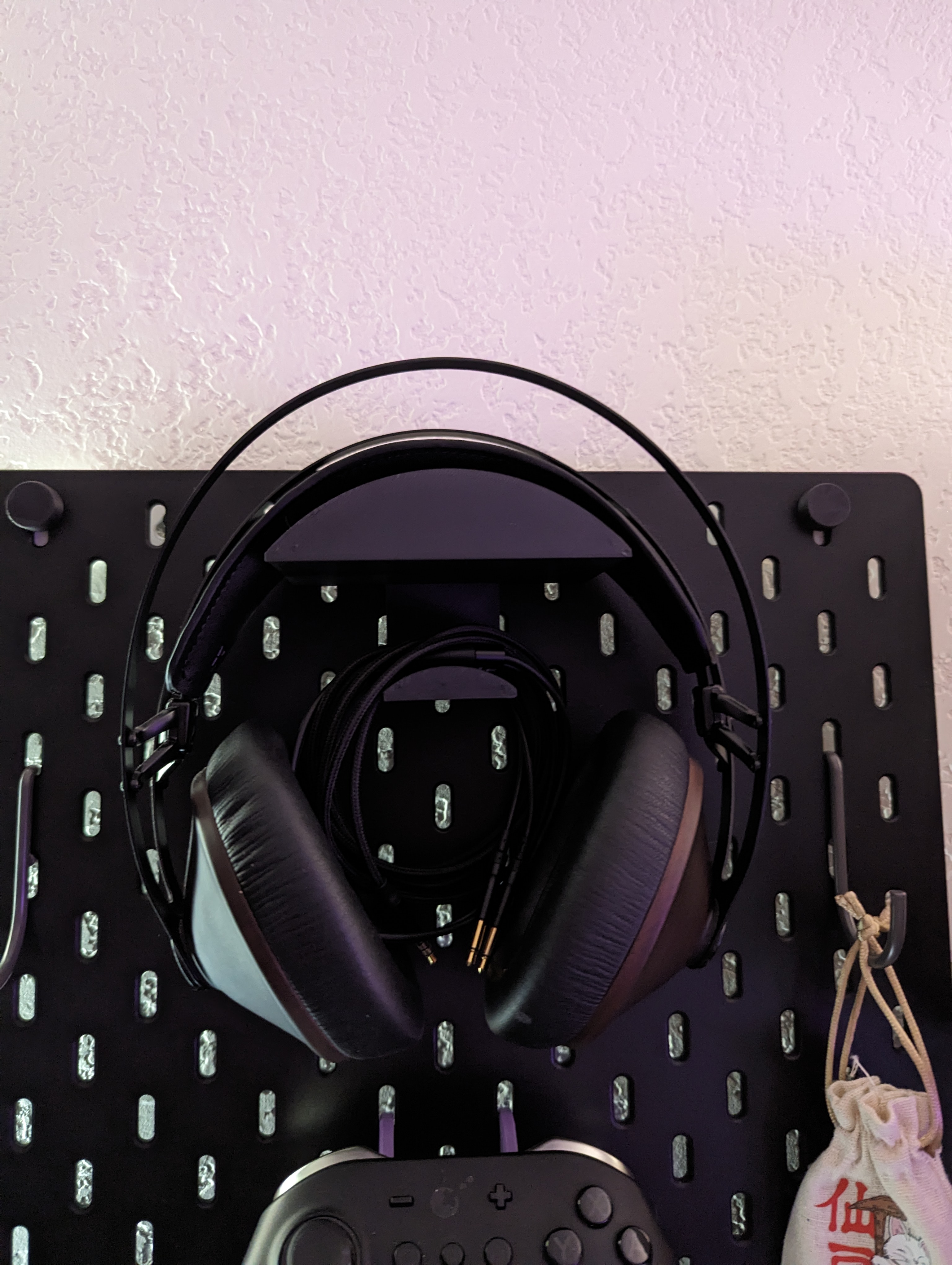 Yet another skadis headphone holder