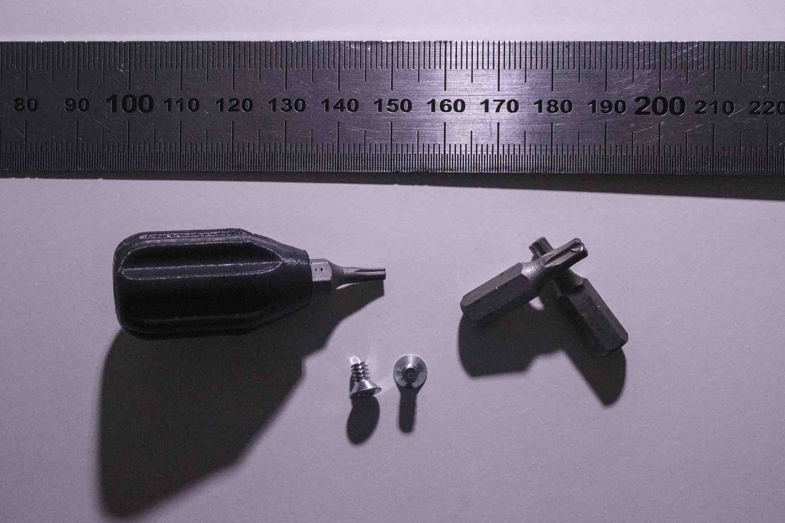 Miniatura 4 do modelo 3D Customizable Hex Bit Screwdriver