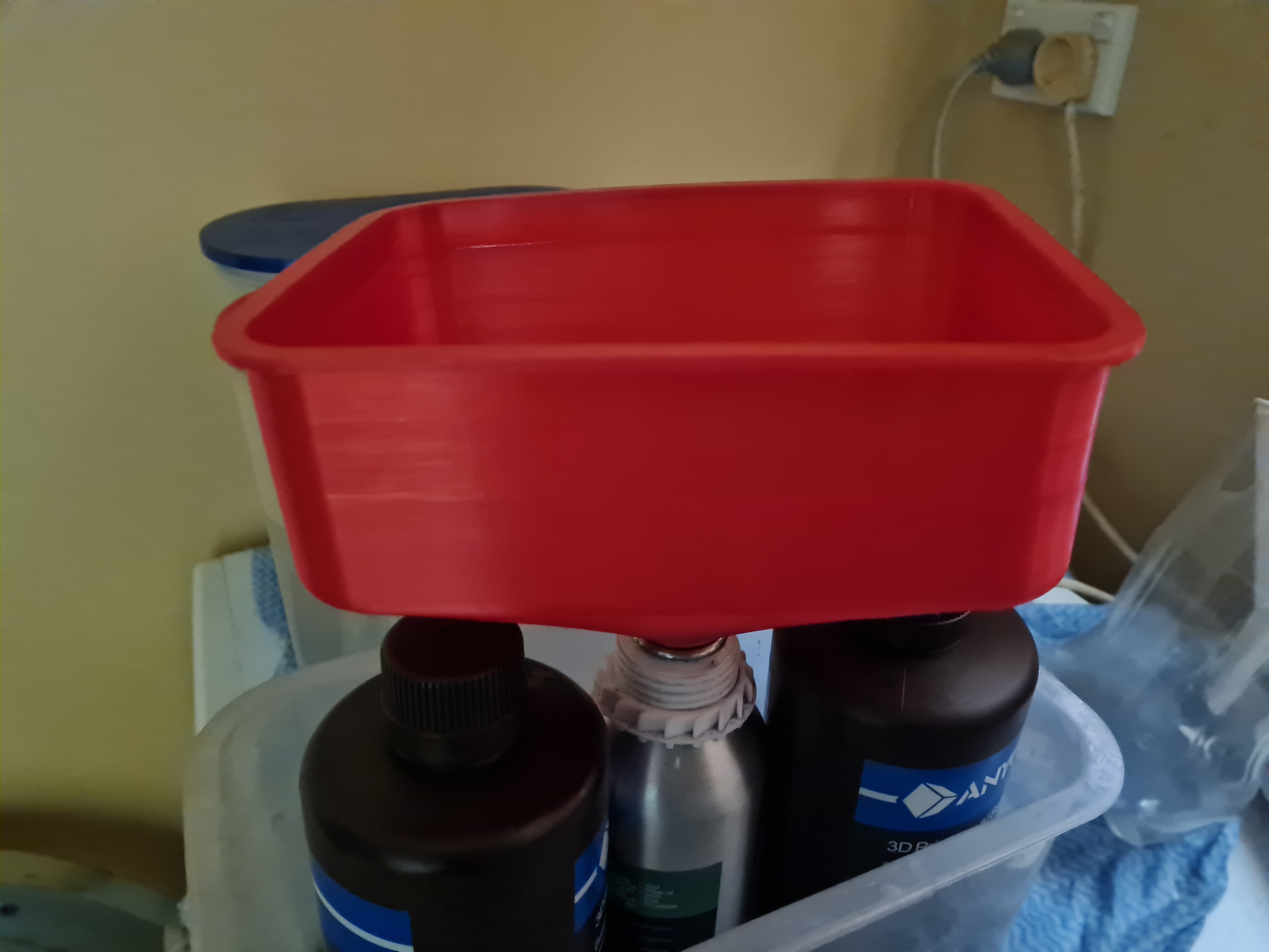 BUILDPLATE DRAIN FUNNEL RECTANGULAR by Ian L Download free STL