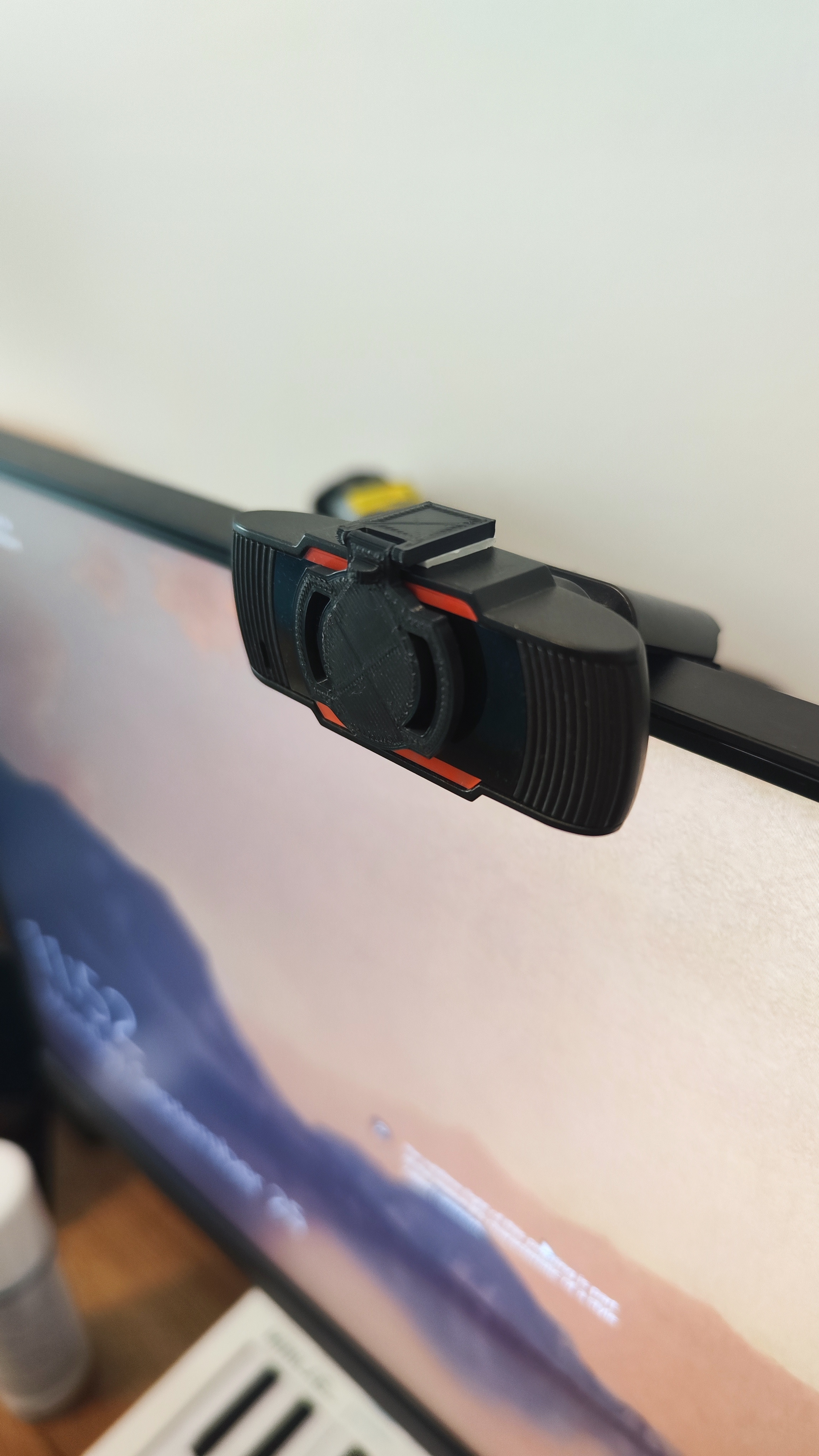 Universal webcam cover