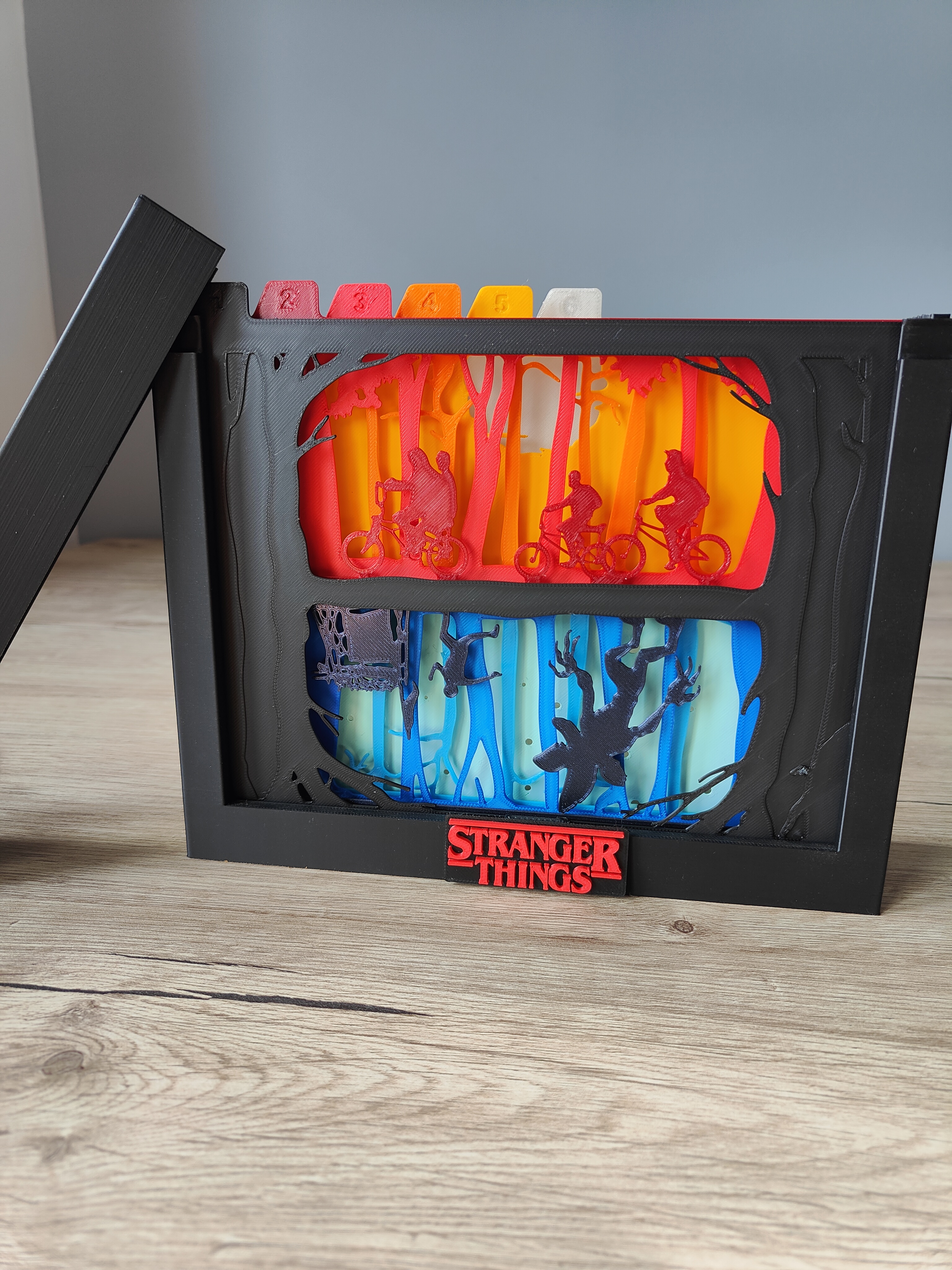 Miniatura 2 do modelo 3D Stranger Things The Upside Down Shadow Box