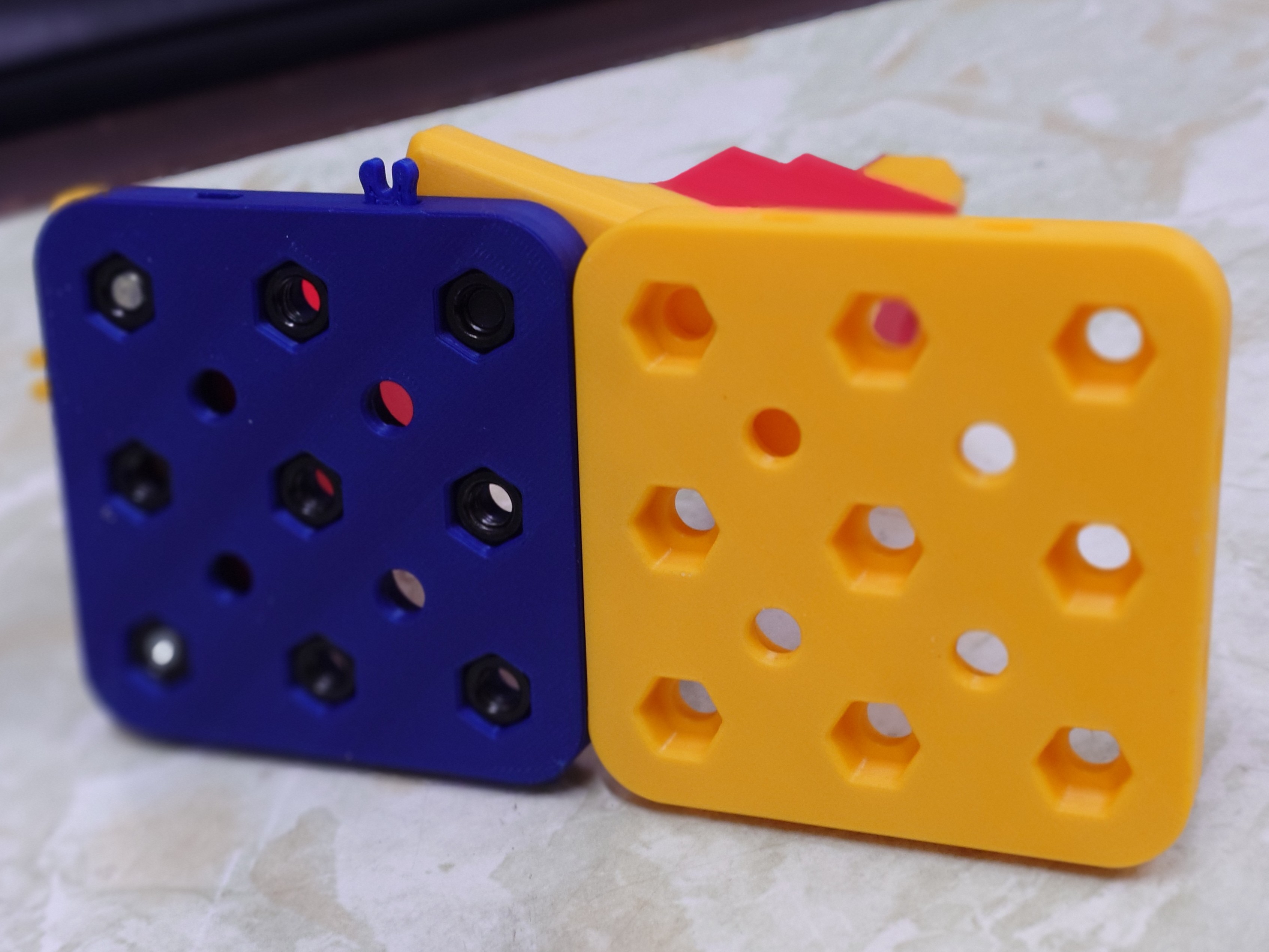 PLAb: Parametric Optical Breadboard